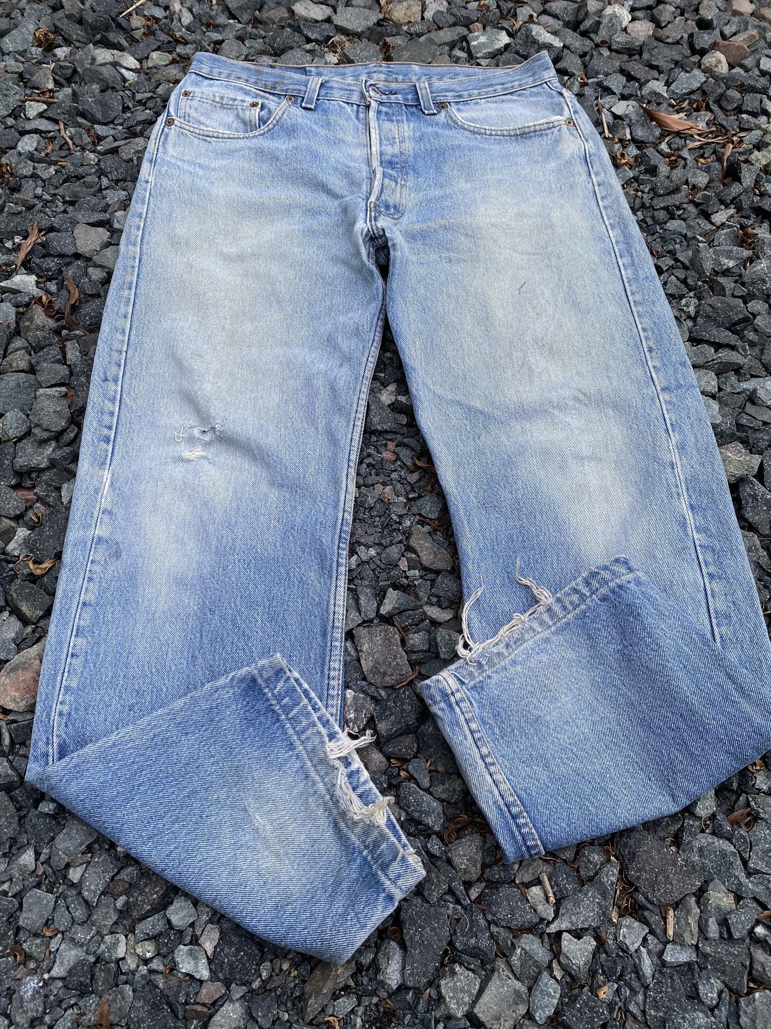Levi's Vintage 1993 Levis 501 dirty lightwash distressed W33x28.5 Size US 33 - 6 Thumbnail