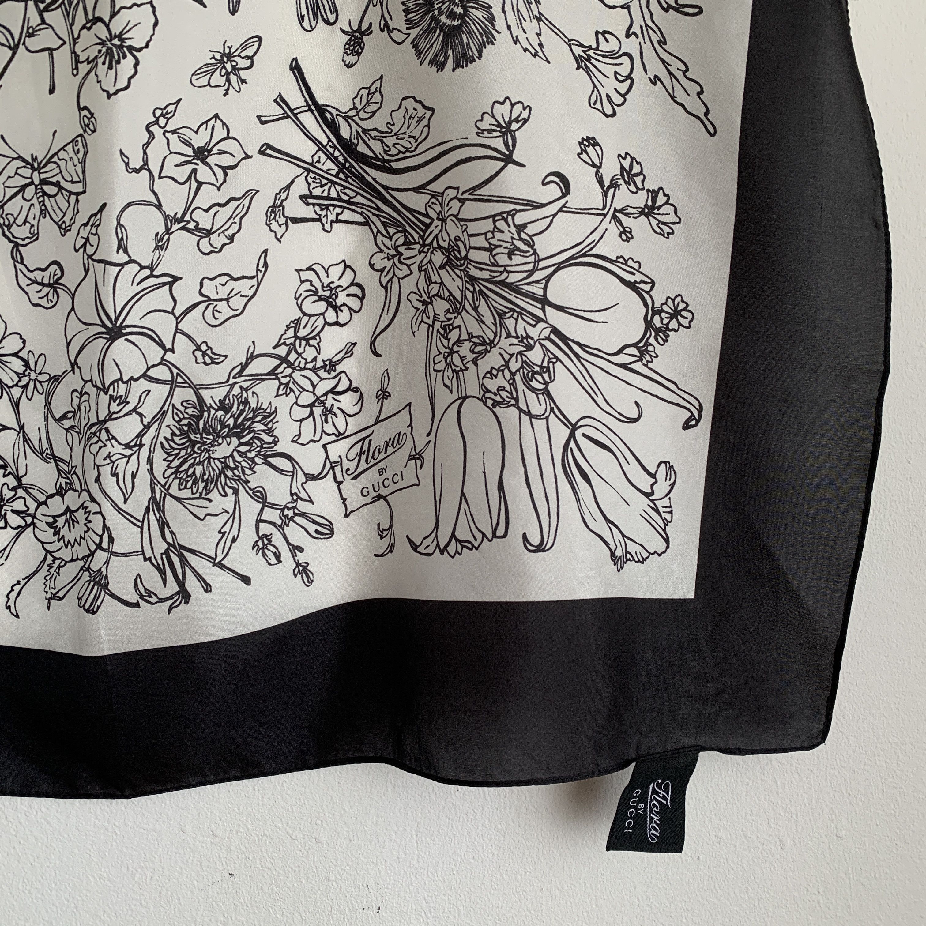 Gucci Gucci Silk Floral Print Scarf Size ONE SIZE - 2 Thumbnail