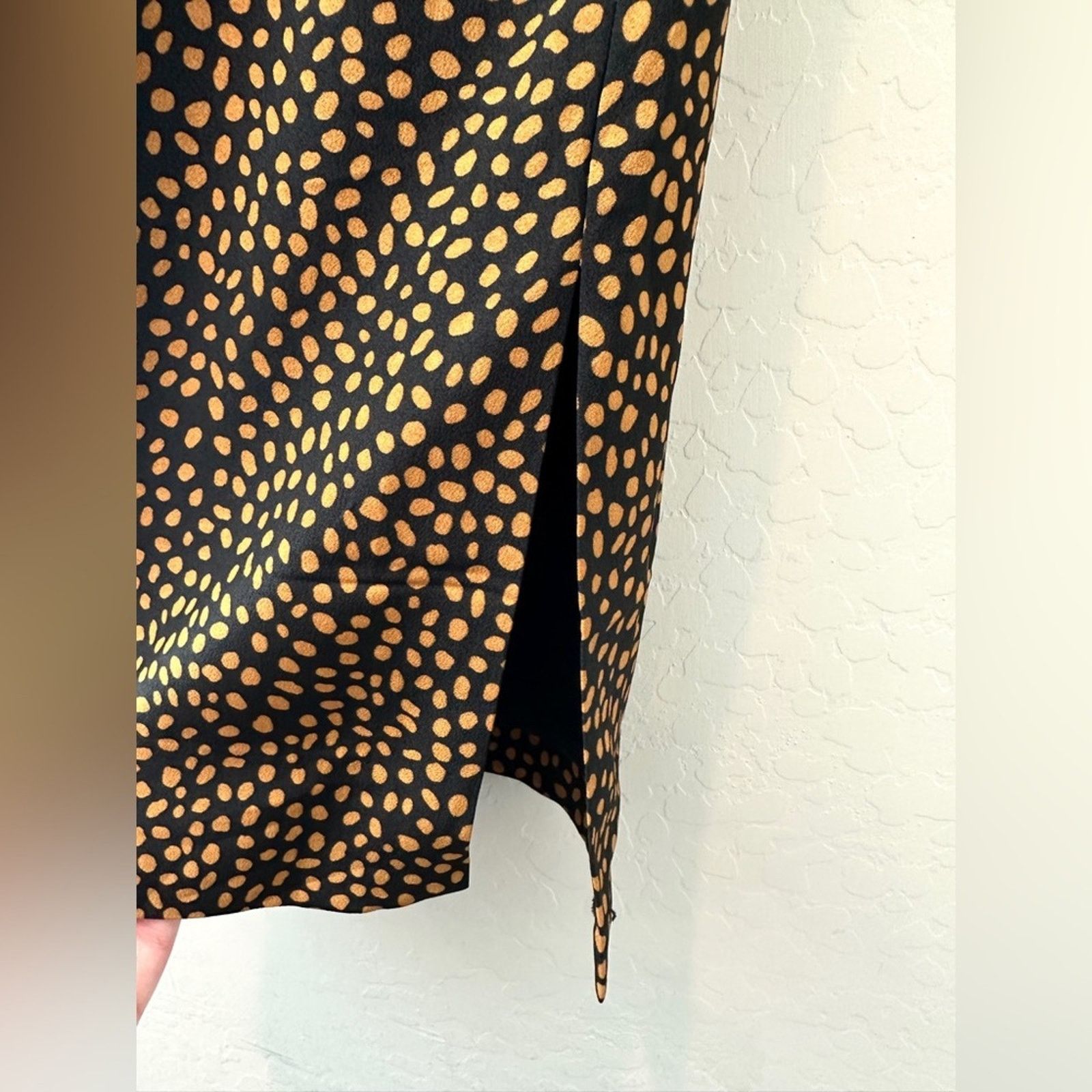 J.Crew J.CREW | Black Gold Polka Dot Classic Side Slit Midi Skirt Size 30" / US 8 / IT 44 - 3 Thumbnail