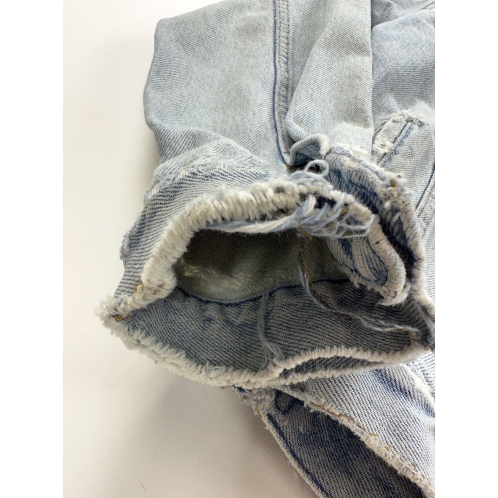 Gap VINTAGE Gap Denim Jacket Men’s M Blue Jean Trucker Distressed Made in USA Jacket Size US 31 - 5 Thumbnail