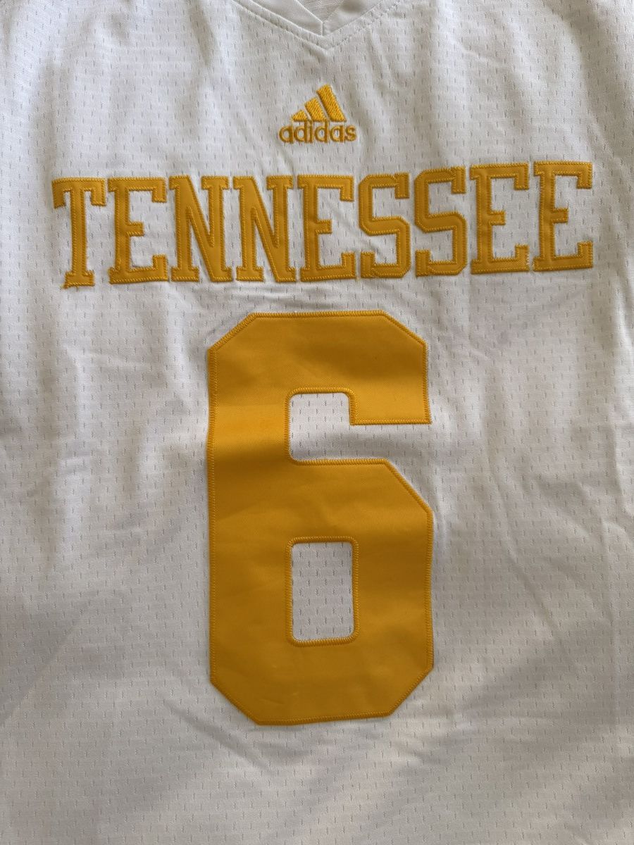 Adidas × NCAA Alvin Kamara Tennessee jersey - unworn Size US M / EU 48-50 / 2 - 4 Thumbnail