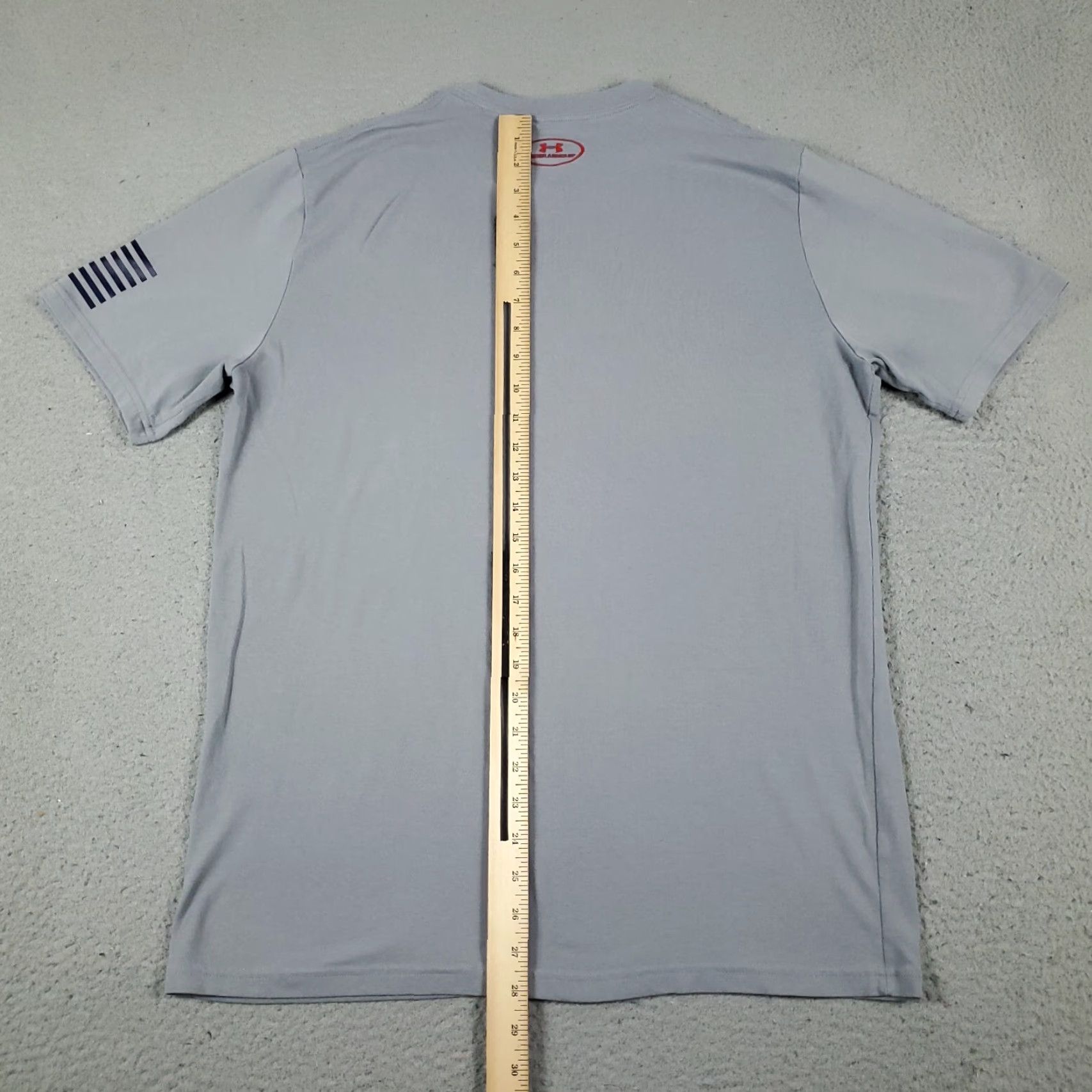 Under Armour Under Armour T-Shirt Mens Medium Gray Short Sleeve Sports Graphic Size US M / EU 48-50 / 2 - 6 Thumbnail