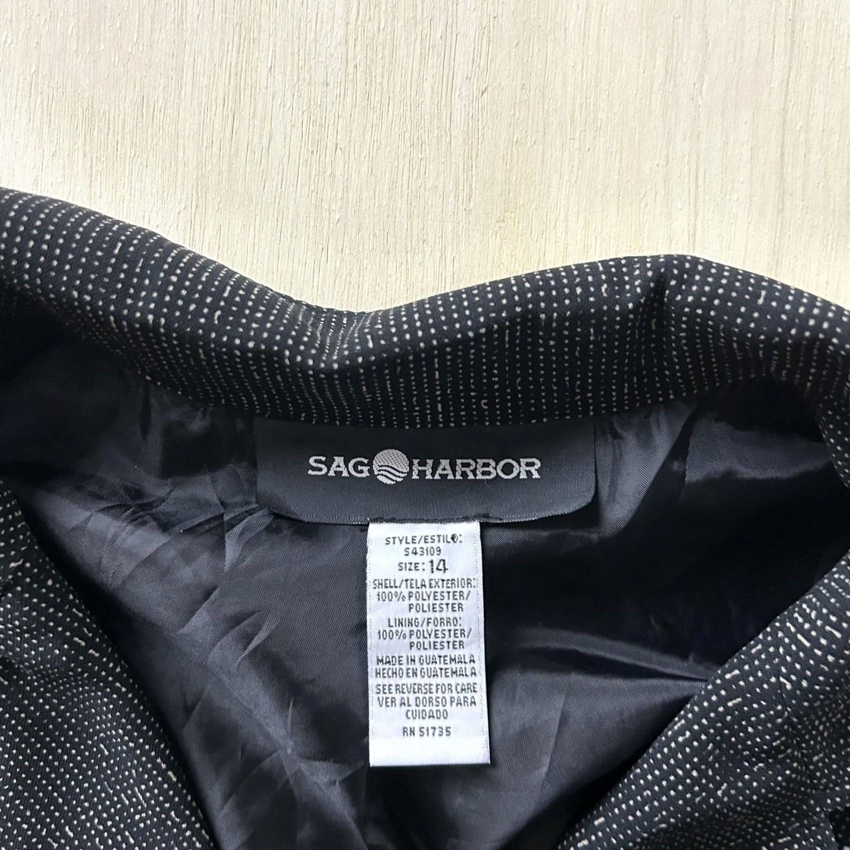 Vintage Sag Harbor Blazer Jacket Womens 14 Black Pinstripe Lined Workwear Career Office Size XL / US 12-14 / IT 48-50 - 2 Thumbnail
