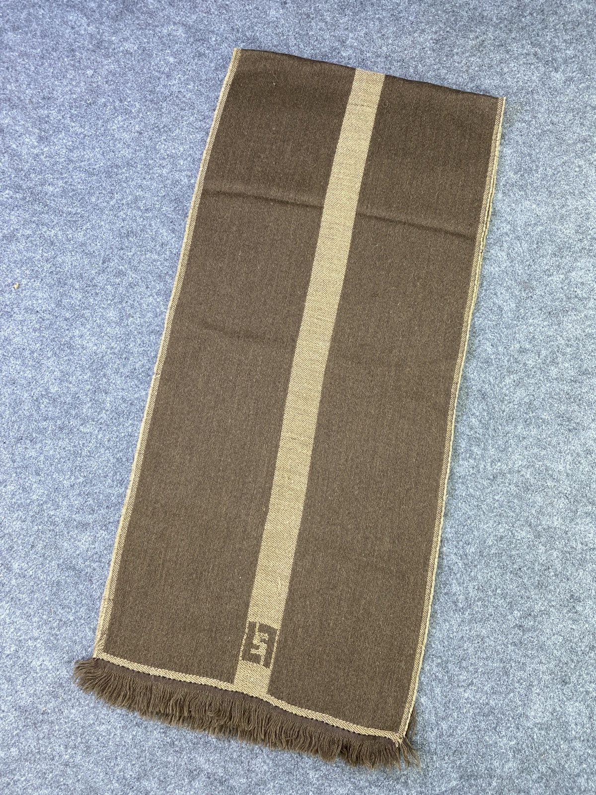 Vintage Fendi Missing Tag Scarf / Muffler / Neckwear -T759 Size ONE SIZE - 3 Thumbnail