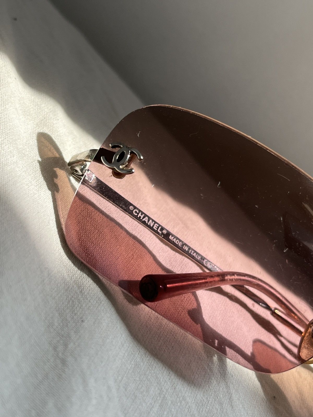 Chanel Chanel Sunglasses 4017 CC Rhinestone Logo Rimless Vintage Size ONE SIZE - 10 Thumbnail