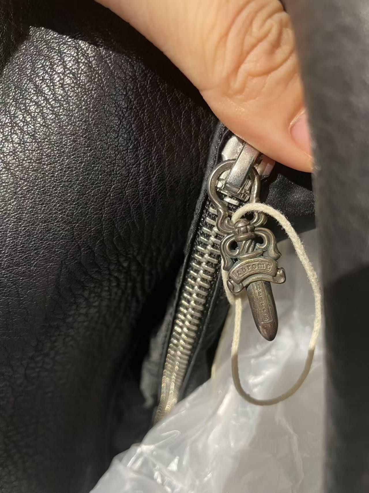 Chrome Hearts Chrome Hearts Heart Vine Leather Shoulder Bag Size ONE SIZE - 8 Thumbnail