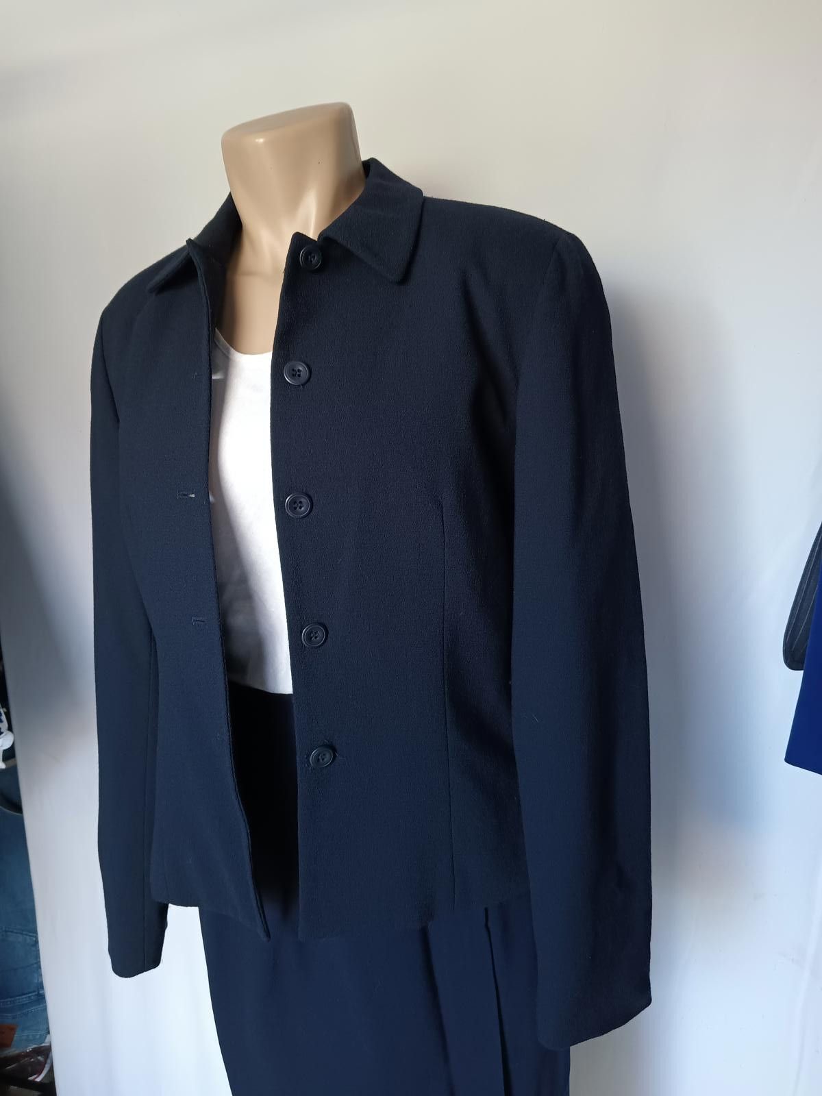 Designer Elegant Women's Navy Business Suit Size L / US 10 / IT 46 - 2 Thumbnail