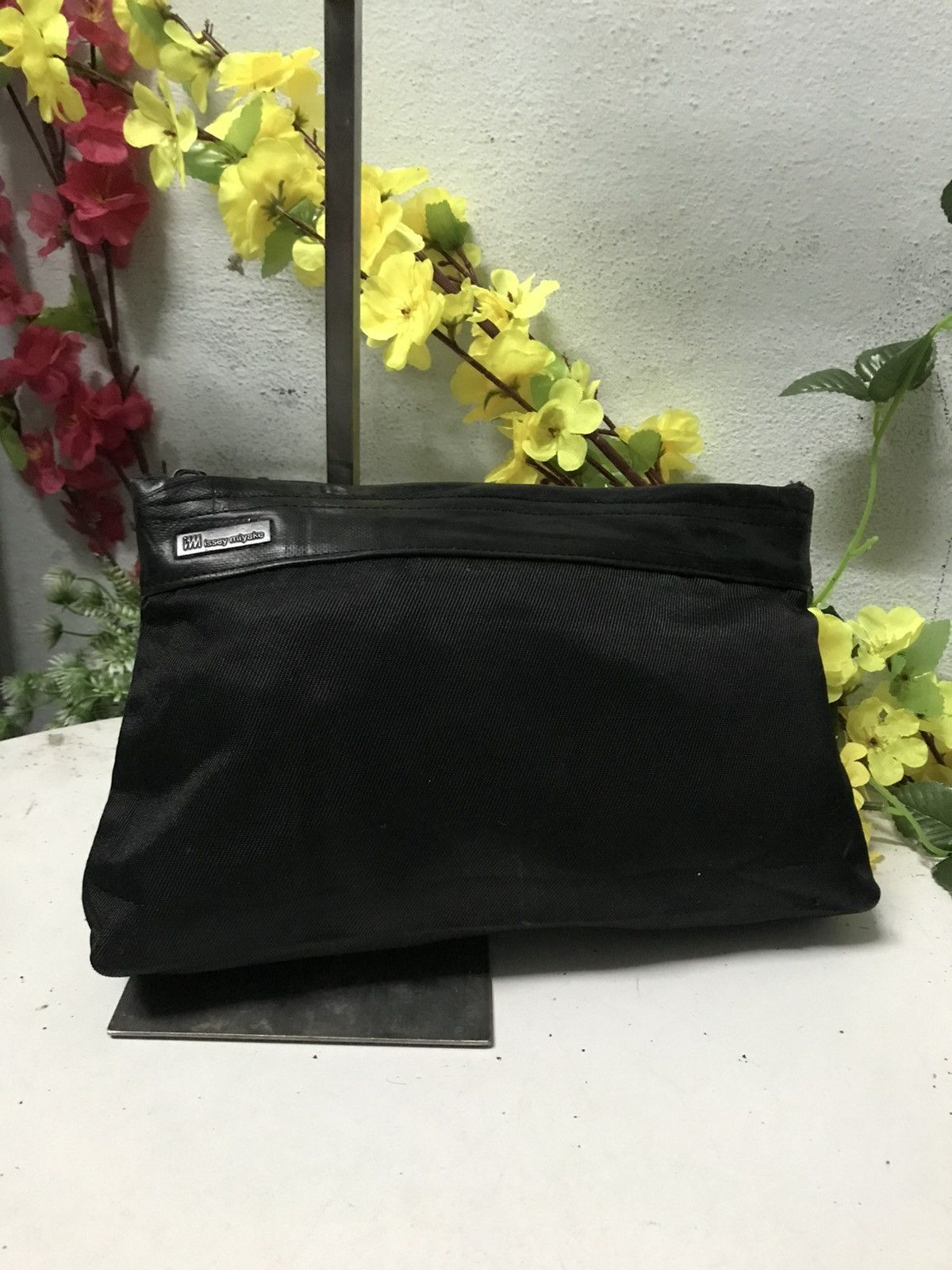 Issey Miyake ISSEG MIYAKE BAG POUCH Size ONE SIZE - 1 Thumbnail