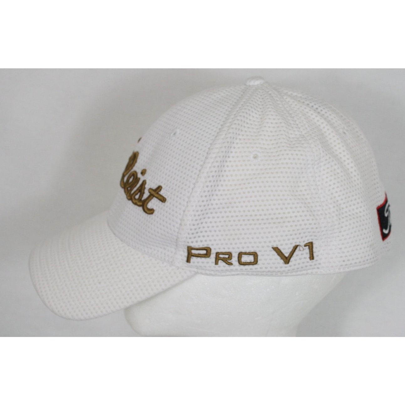 Titleist Titleist Pro V1 FJ New Era Hat M/L White Gold Mesh Golf Cap Size ONE SIZE - 3 Thumbnail