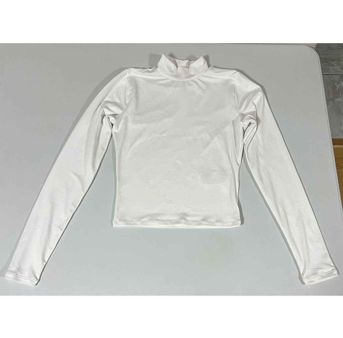 Hollister Hollister White Long Sleeve Turtleneck Top Blouse Size S 🤍✨ Size S / US 4 / IT 40 - 2 Thumbnail