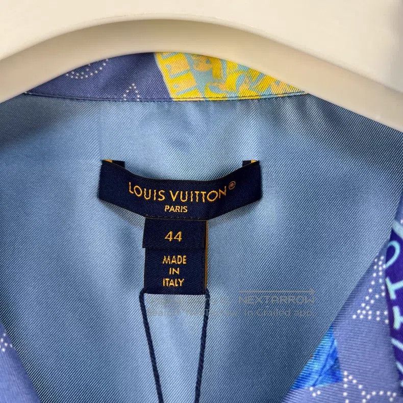 Louis Vuitton Louis Vuitton SS25 Twill Mulberry Silk Full Badge Short Sl Size US S / EU 44-46 / 1 - 4 Thumbnail