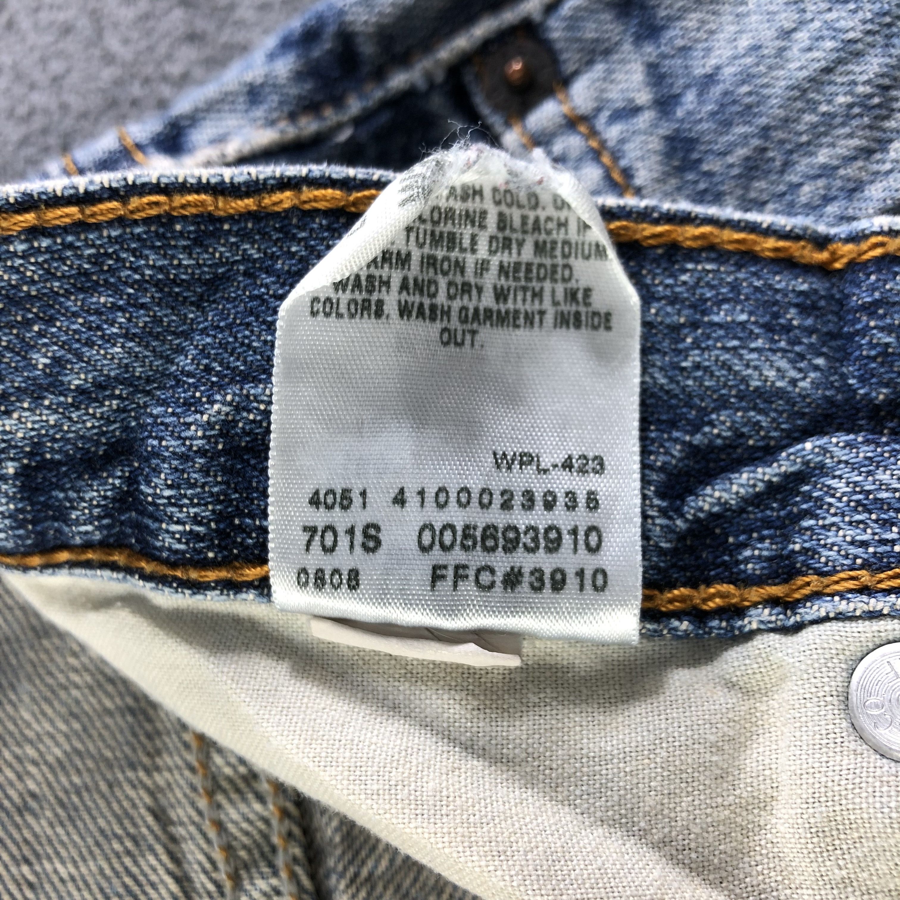 Levi's Vintage Levis 569 Jeans-J4385 Size US 35 - 11 Thumbnail