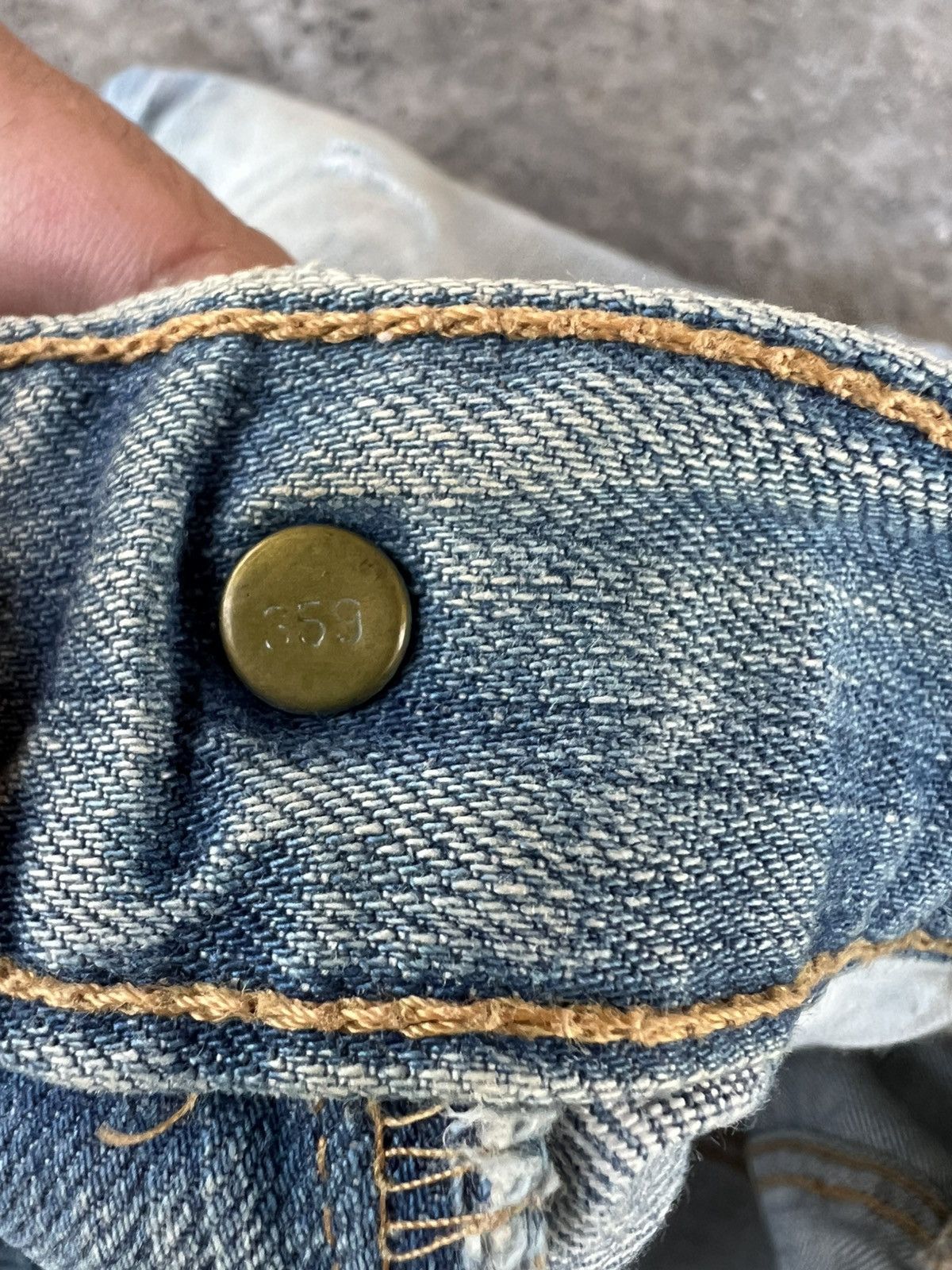 Japanese Brand × Levi's × Levi's Vintage Clothing 💥Rare💥Vintage Levis 501 Distress Jeans Size US 31 - 14 Thumbnail