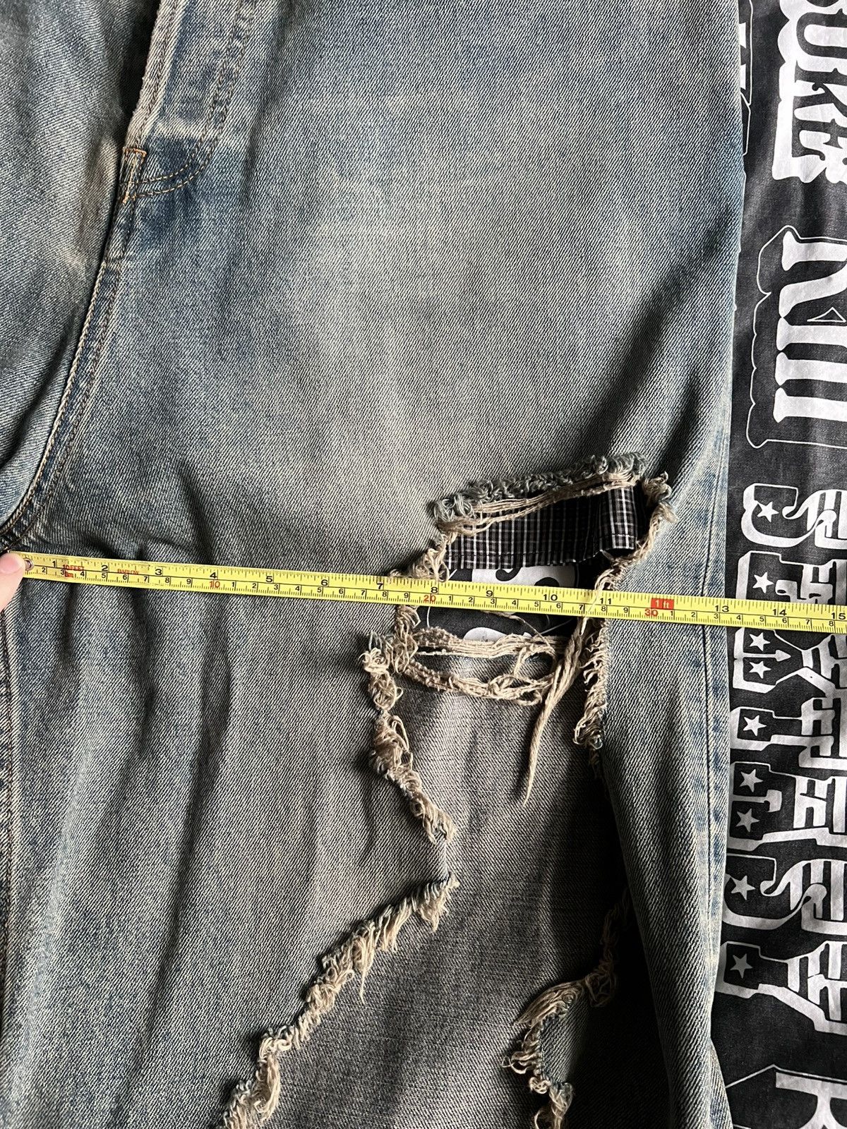 Balenciaga Balenciaga aw21 destroyed boxer jeans Size US 34 / EU 50 - 12 Thumbnail