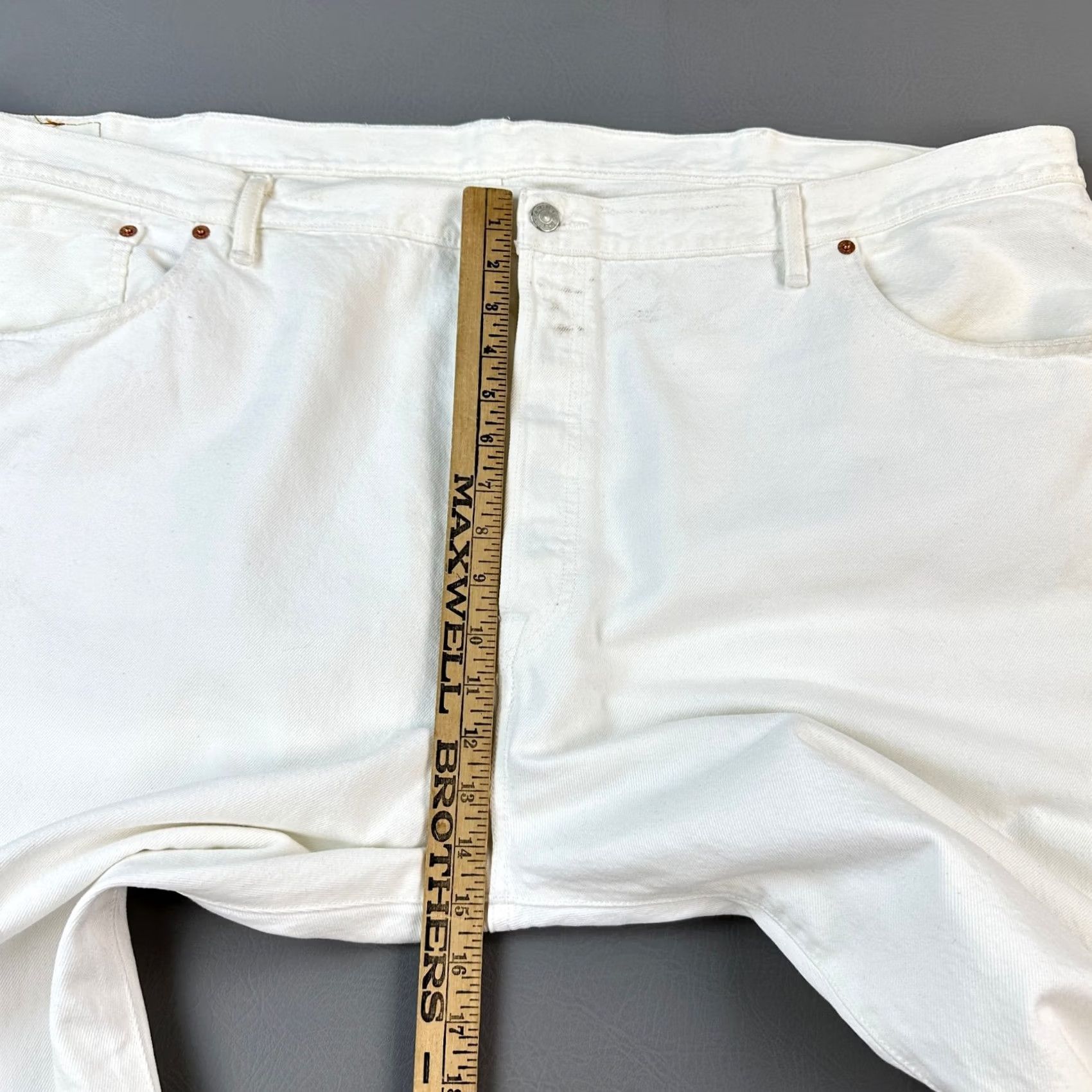 Levi's VINTAGE Levi's 501 Jeans Mens Big & Tall 52x34 White Denim Original Fit Button Fly Casual Size US 36 / EU 52 - 6 Thumbnail