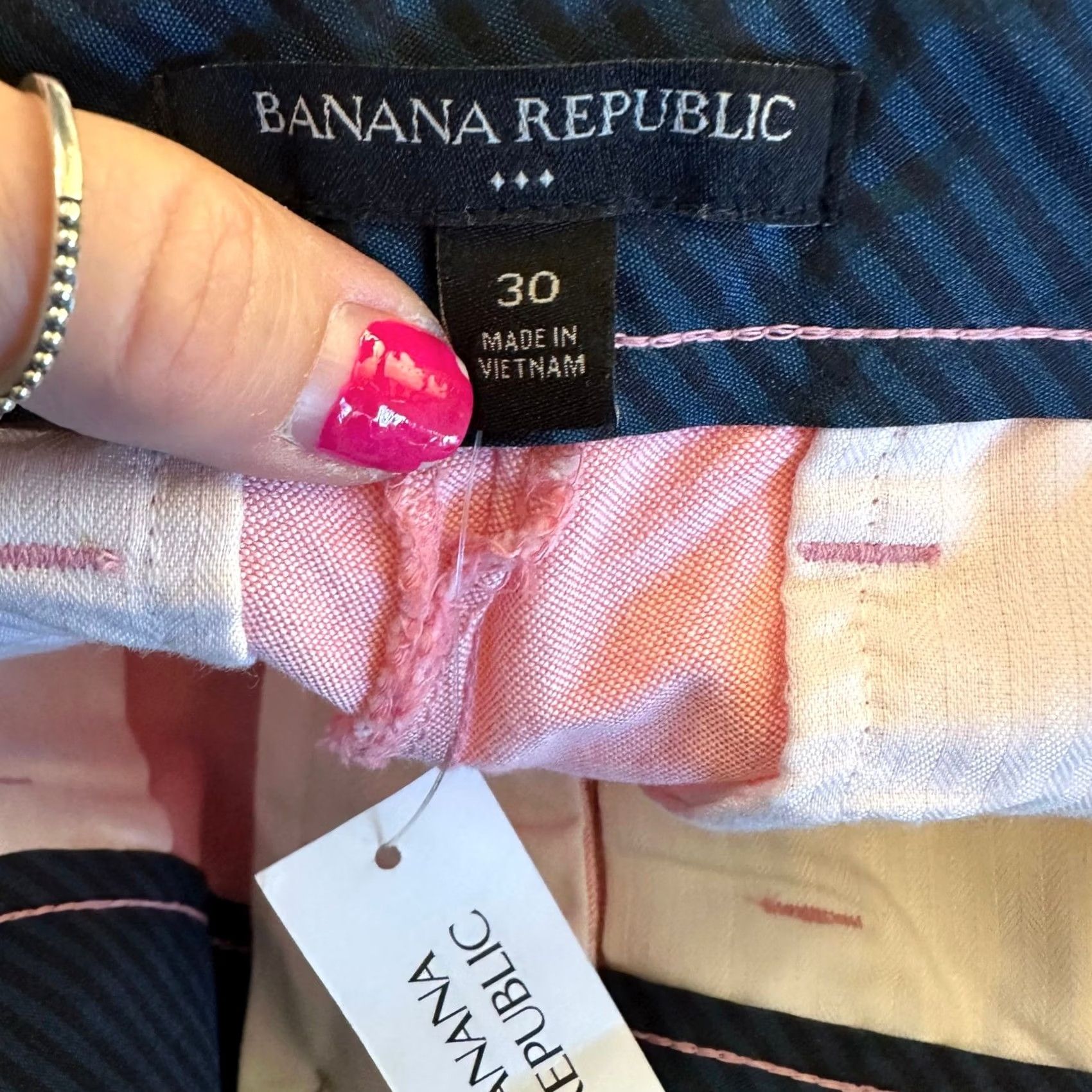 Banana Republic VINTAGE Banana Republic Aiden Slim Fit Pink Cotton Chino Shorts Mens 30 NWT Size US 31 - 7 Thumbnail