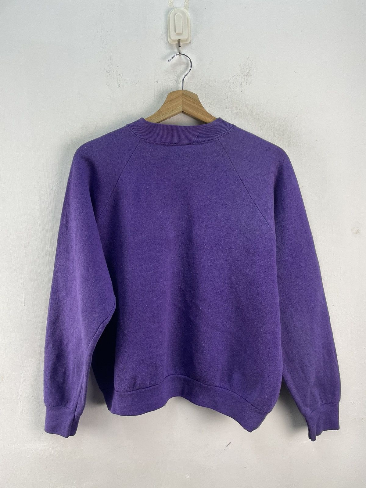 Fruit Of The Loom × Vintage Vintage 80s Fruit Of The Loom Sweatshirt Plain Solid Purple Size US M / EU 48-50 / 2 - 3 Thumbnail