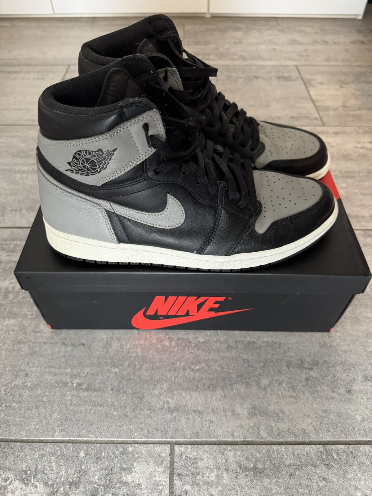 Jordan Brand × Nike Jordan 1 Shadow Size US 11 / EU 44 - 4 Thumbnail