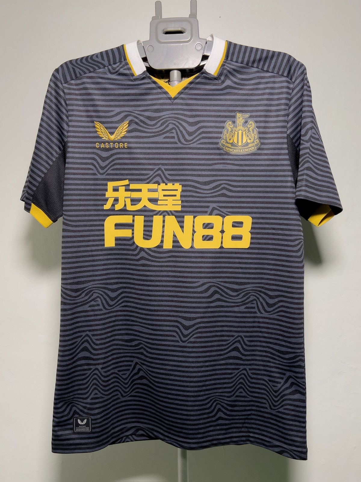 Castore Castore Newcastle United 2021-2022 Away Jersey Size US M / EU 48-50 / 2 - 1 Thumbnail