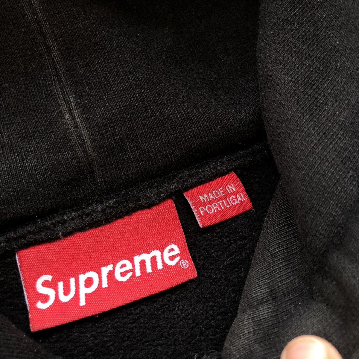 Supreme Supreme Taboo! Potraid FW18 Size US L / EU 52-54 / 3 - 3 Thumbnail
