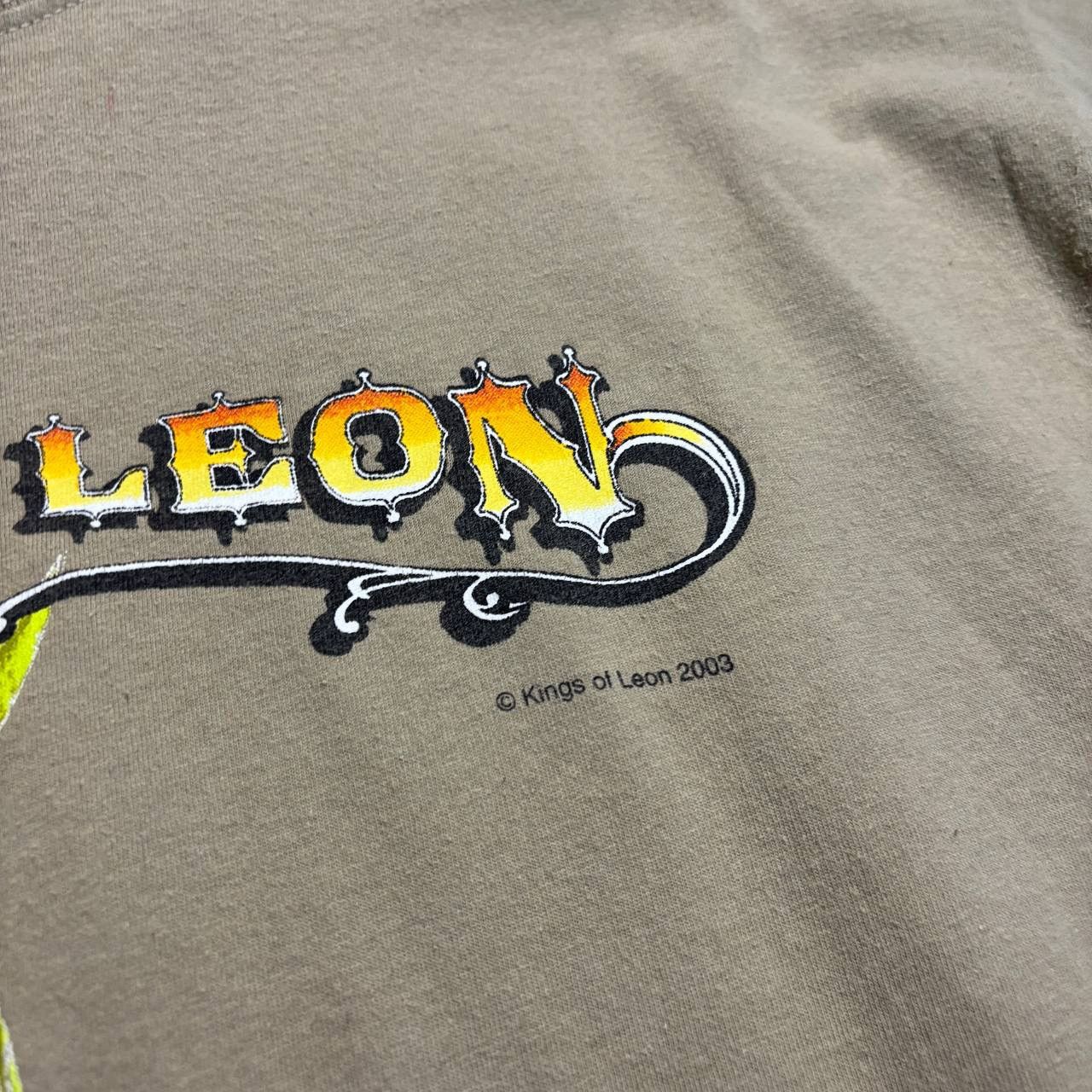 Band Tees 2003 Kings Of Leon T-shirt Size:M Size US M / EU 48-50 / 2 - 4 Thumbnail