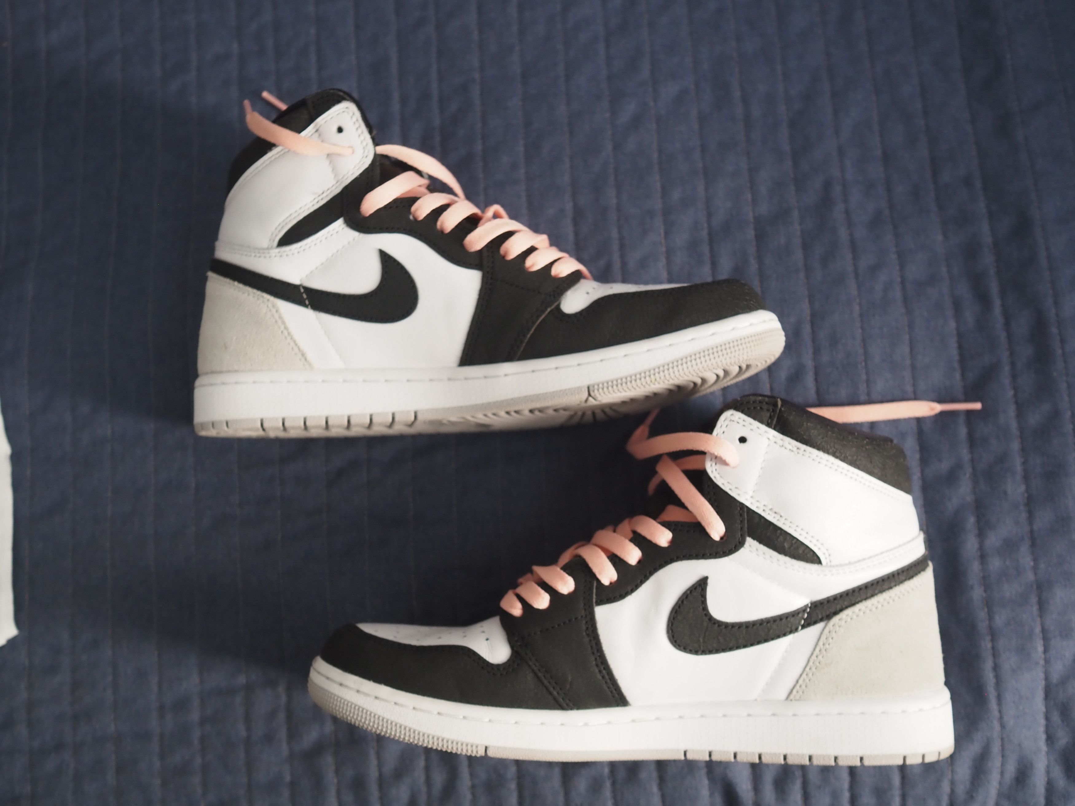Jordan Brand Jordan 1 Retro High OG Bleached Coral Size US 10.5 / EU 43-44 - 4 Thumbnail