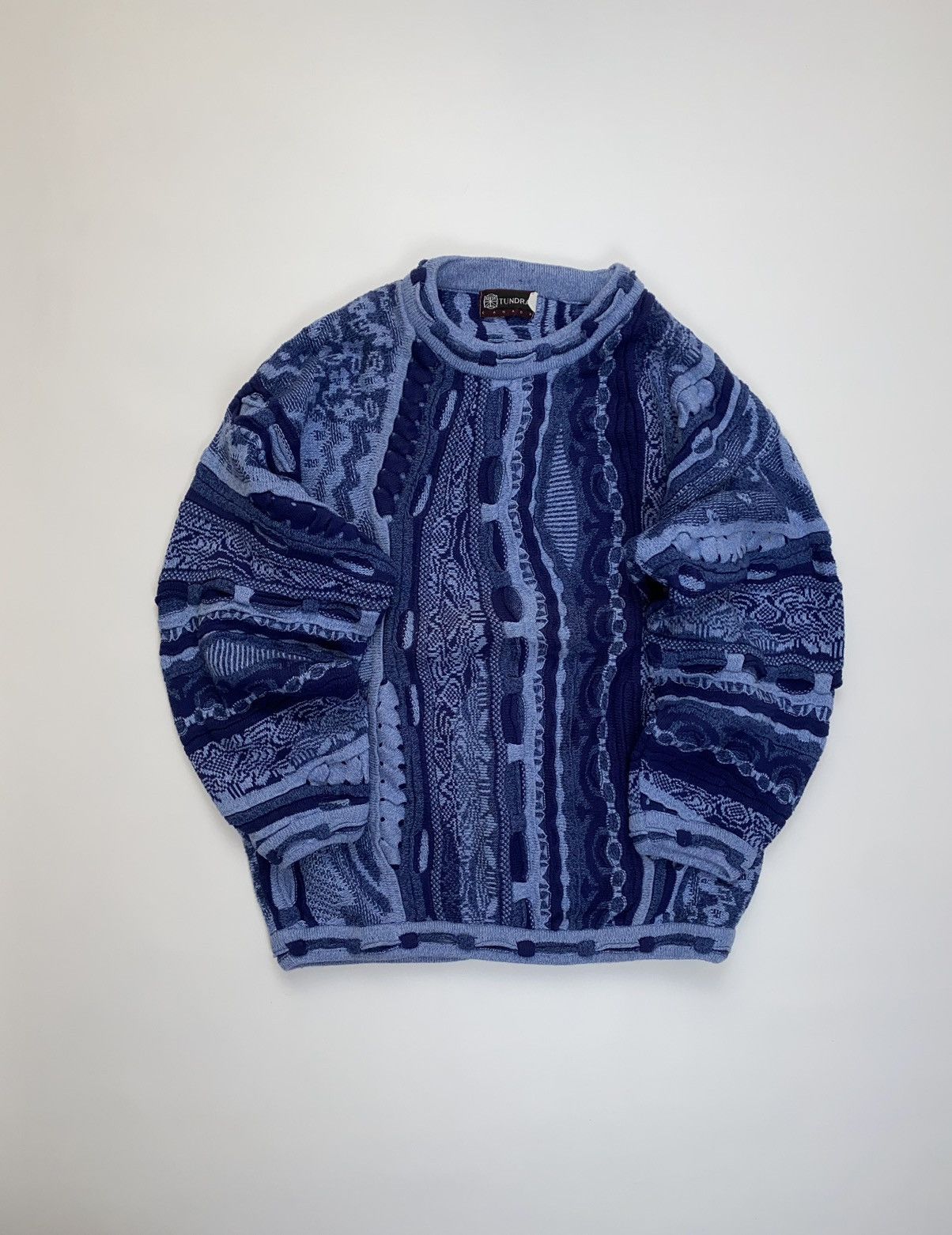 Coogi × Streetwear × Vintage ? Tundra CANADA vintage heavy 