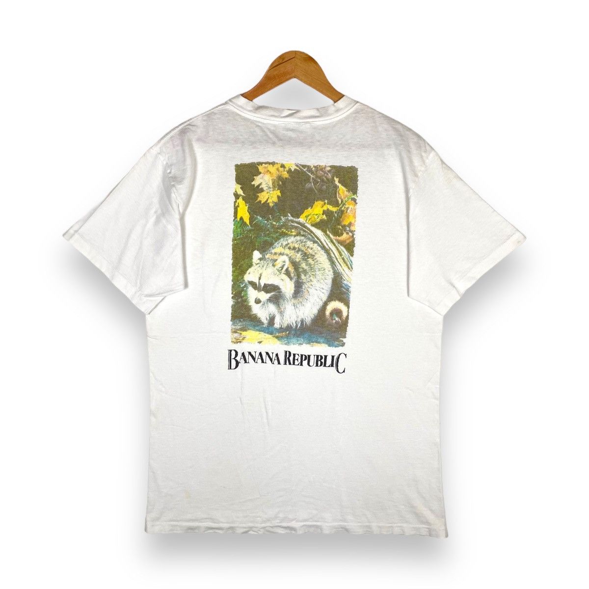 image of 90's Banana Republic Safari & Travel Clothing Tee in White, Men's (Size Large)