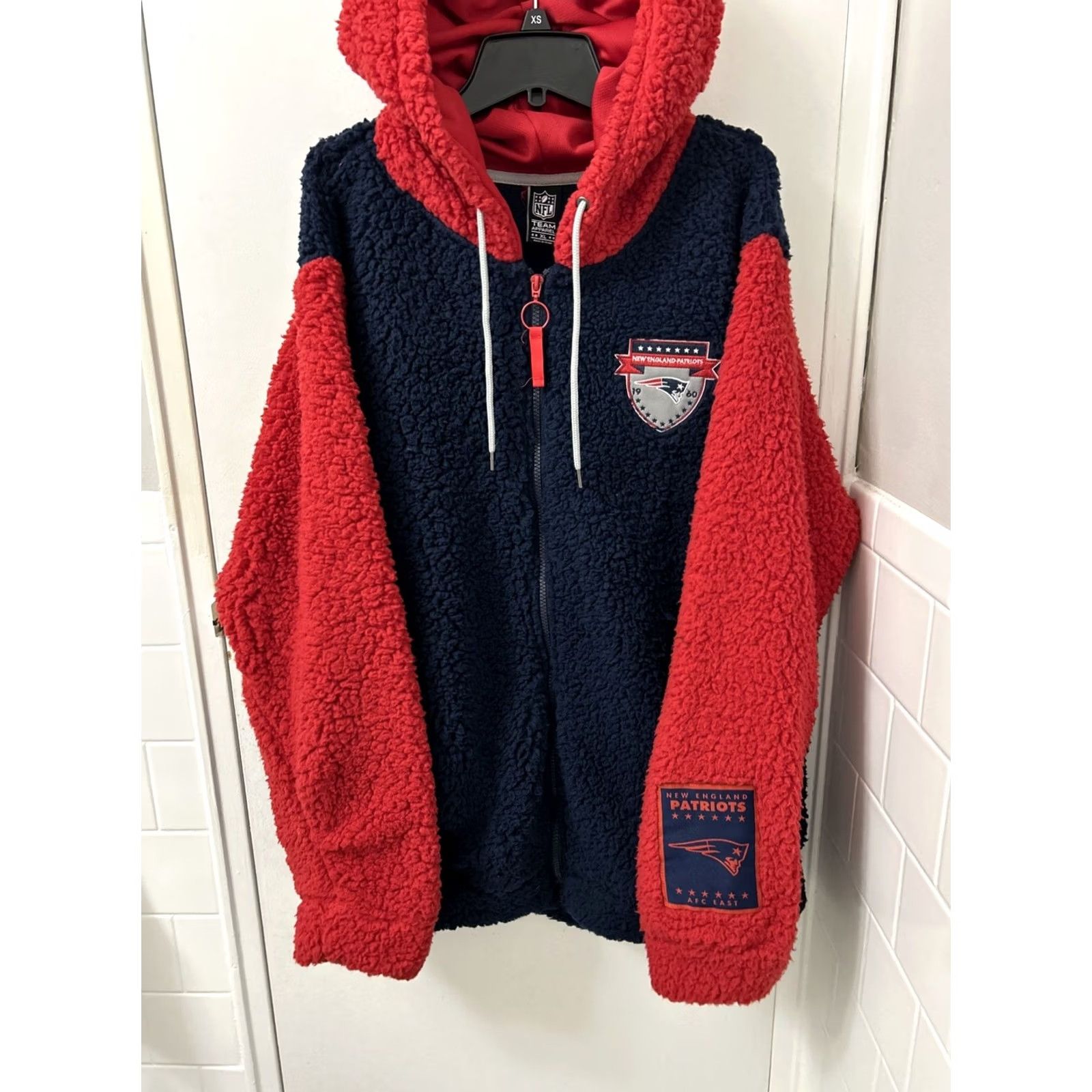 NFL NFL Team Apparel Hoodie Mens XL Blue Red Patriots Fleece Full Zip JKT L/S Size US XL / EU 56 / 4 - 2 Thumbnail