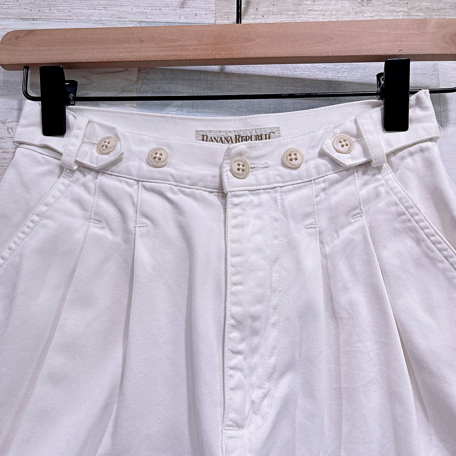Banana Republic × Vintage BANANA REPUBLIC Vintage Safari Shorts White Womens 2 Size 26" / US 2 / IT 38 - 2 Thumbnail