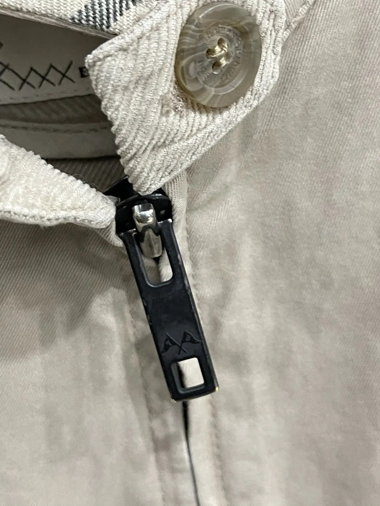 Burberry 🔥 tb Burberry lightweight jacket checkred size L Size US L / EU 52-54 / 3 - 10 Thumbnail