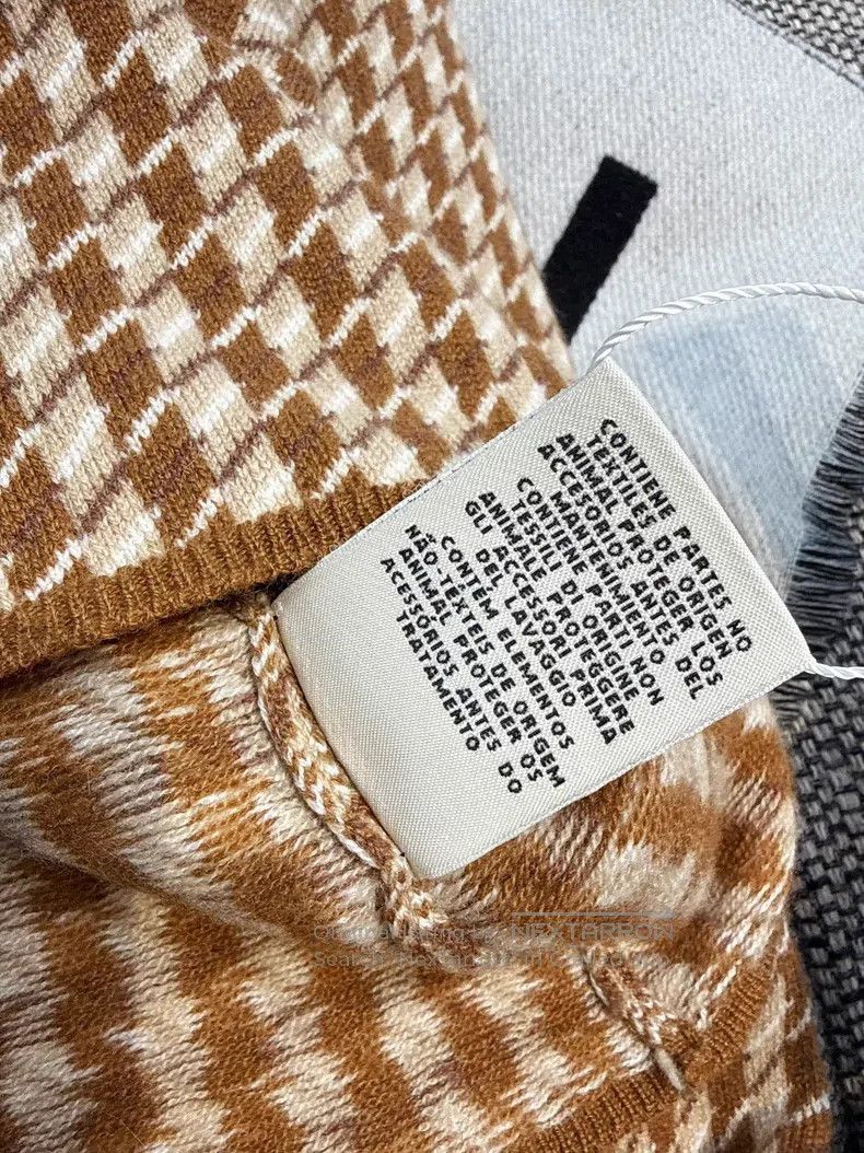 Hermes Hermes Brown Houndstooth Pure Cashmere Turtleneck Sweater Size XS / US 0-2 / IT 36-38 - 7 Thumbnail