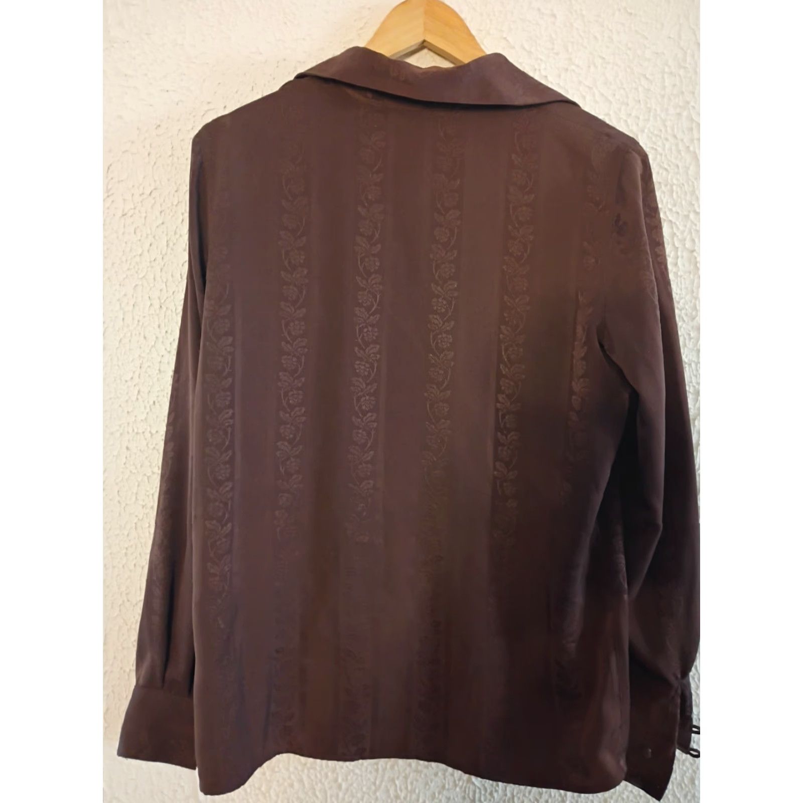 Vintage VINTAGE Tess Blouse Shirt Ladies M Brown Floral Jacquard Top Rouleau Buttons Shoulder Pads Party/Cocktail Womens Size M / US 6-8 / IT 42-44 - 5 Thumbnail