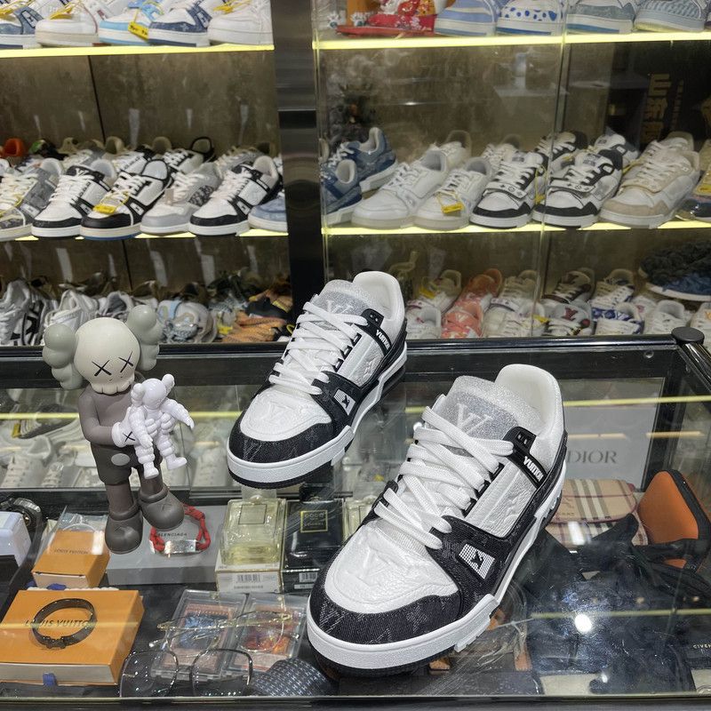 Louis Vuitton Louis Vuitton Panda Print Low-Top Sneakers 0079 Size US 7.5 / EU 40-41 - 1 Thumbnail