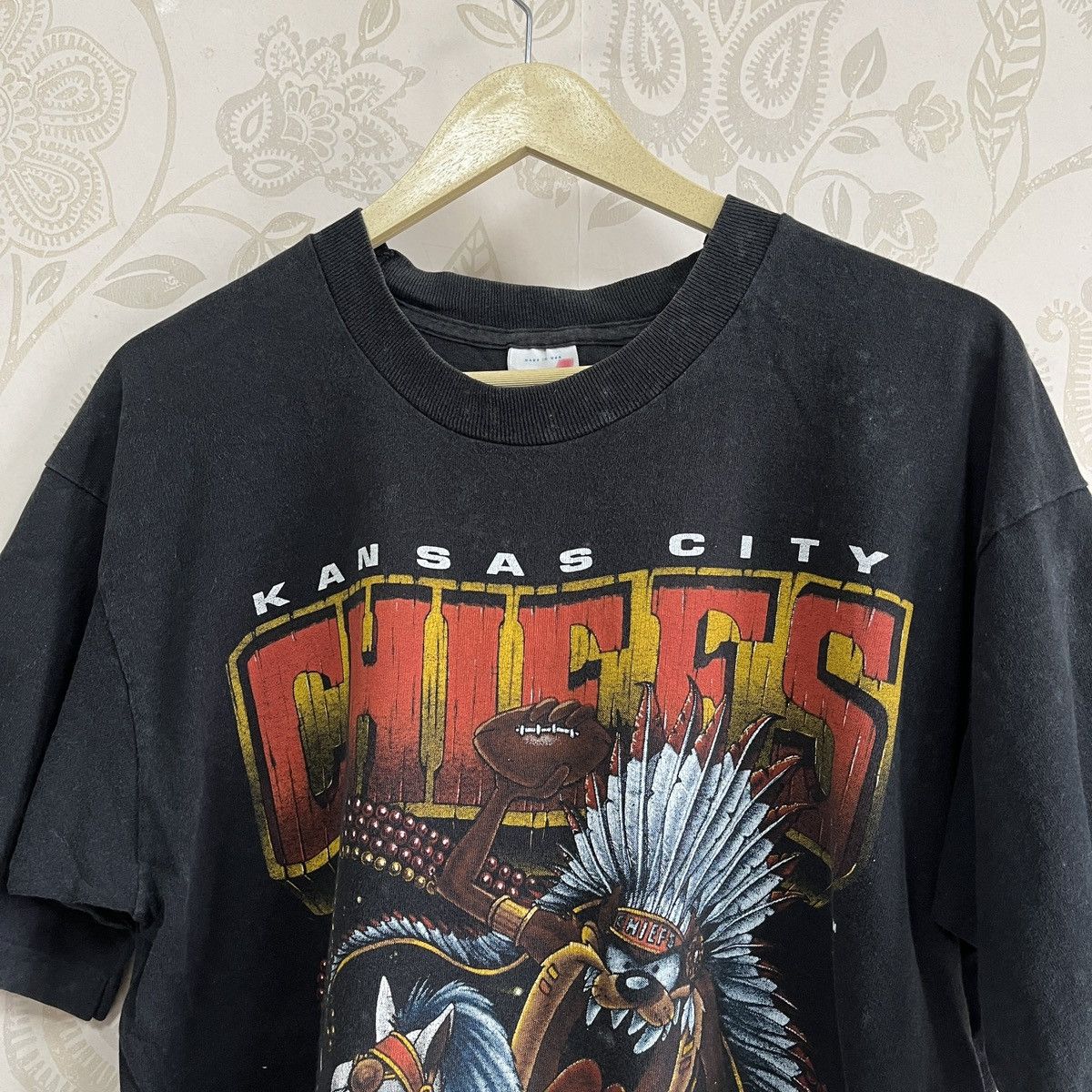 Vintage Vintage Tazmania Kansas City Cut TShirt Size US L / EU 52-54 / 3 - 18 Thumbnail