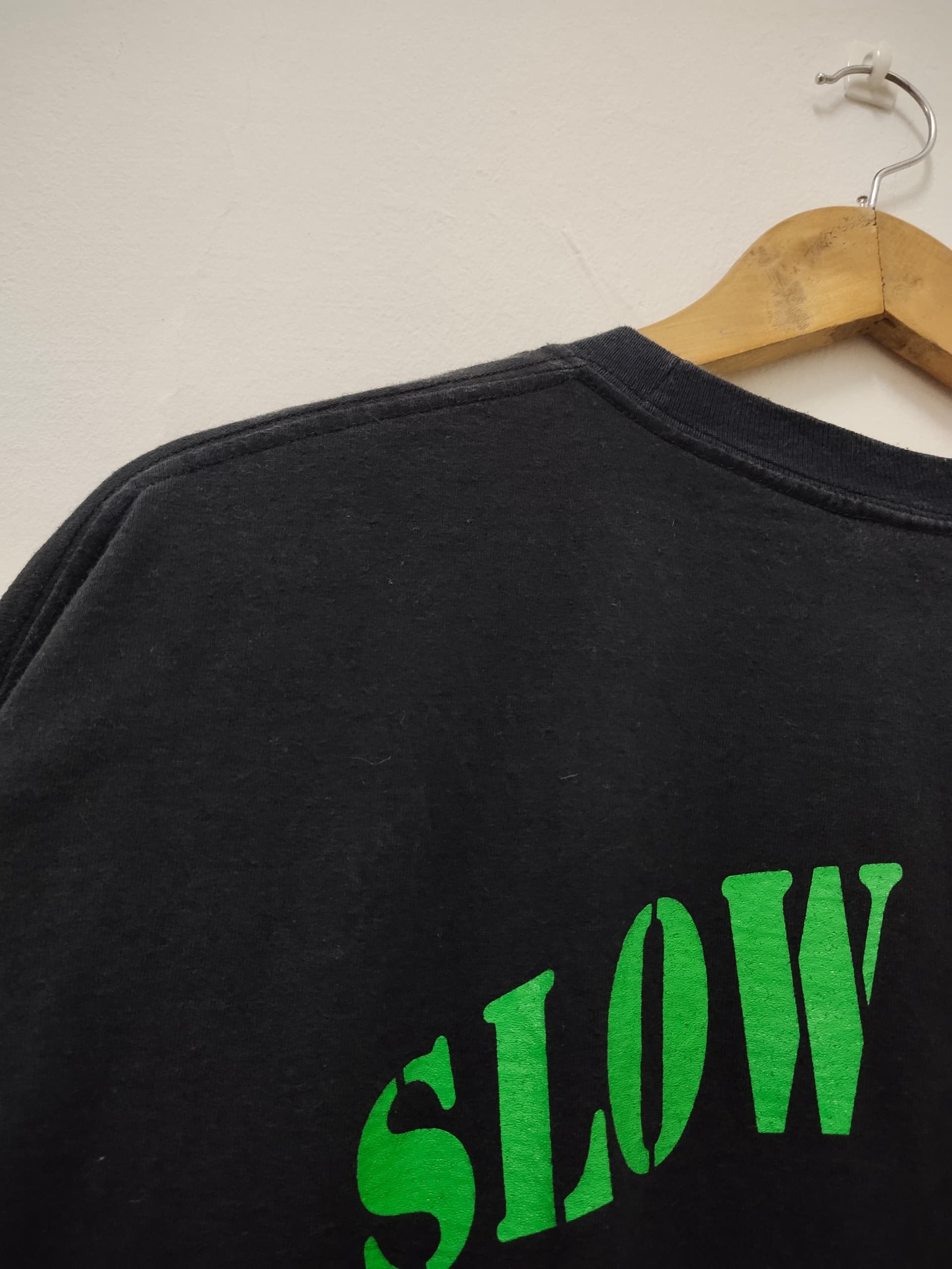 Band Tees Vtg Foghat band tee with original band's signature on shirt Size US XL / EU 56 / 4 - 2 Thumbnail