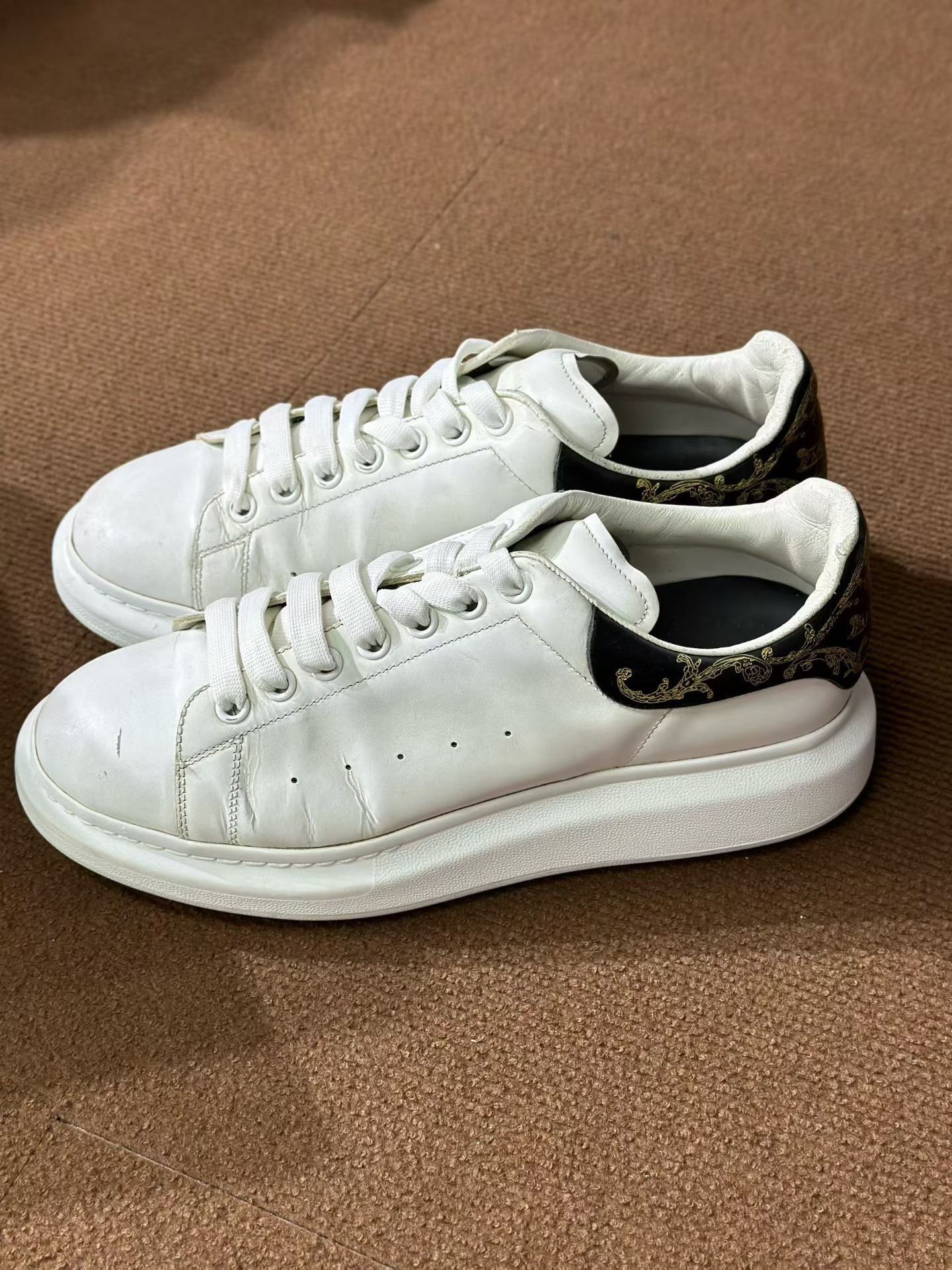 Alexander McQueen Alexander McQueen Black Lowtop Sneakers 44 Men Size US 10.5 / EU 43-44 - 1 Preview