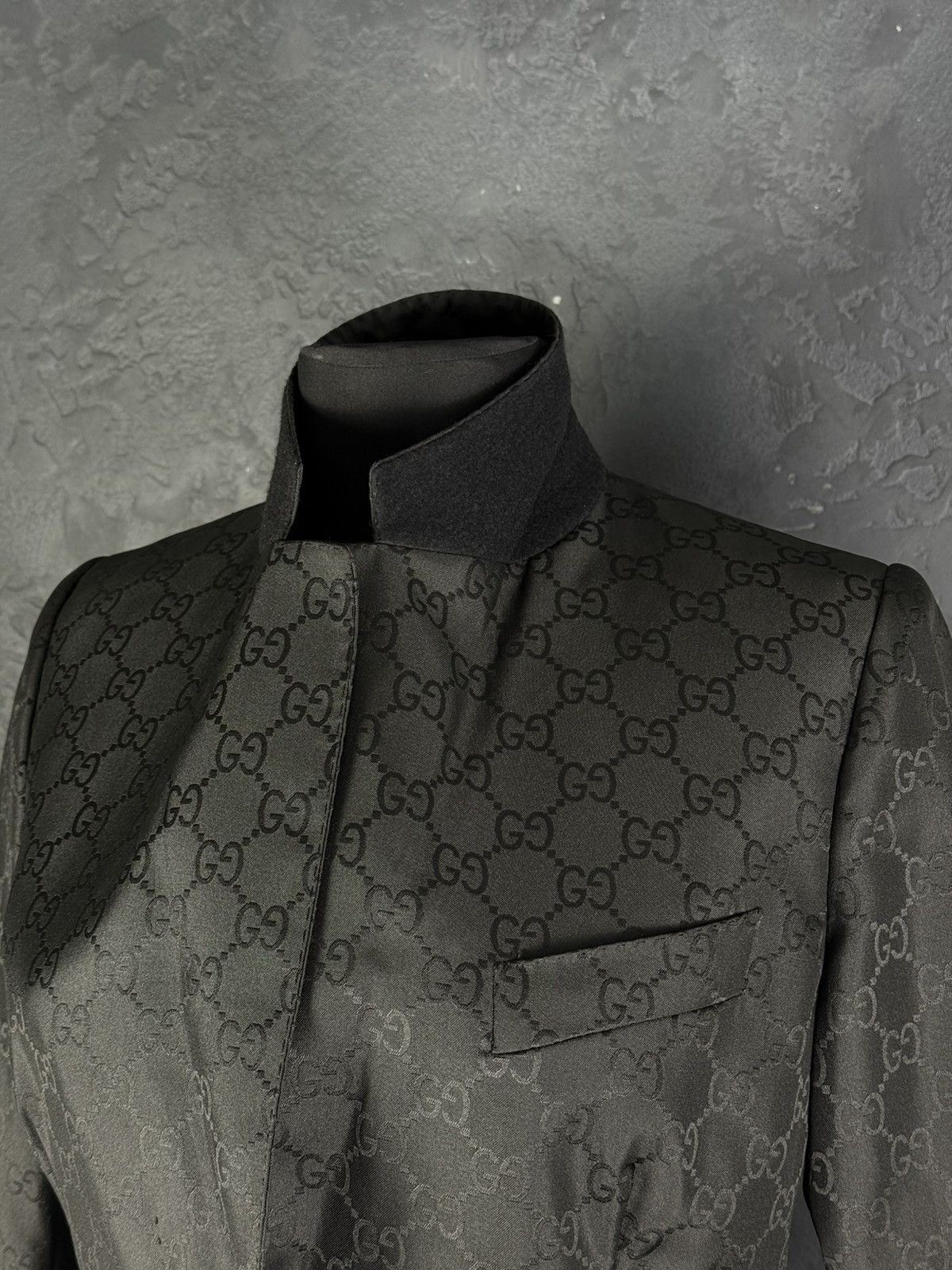 Gucci Archive Gucci xTom Ford 1998 Silk GG Monogram Blazer Vintage Size M / US 6-8 / IT 42-44 - 10 Thumbnail