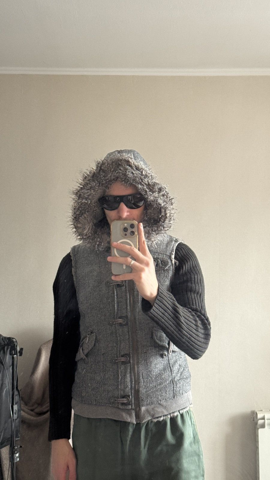 Japanese Brand Faux Fur Hood Vest Jacket punk grunge LGB balenciaga n2b cdg Size US M / EU 48-50 / 2 - 4 Thumbnail