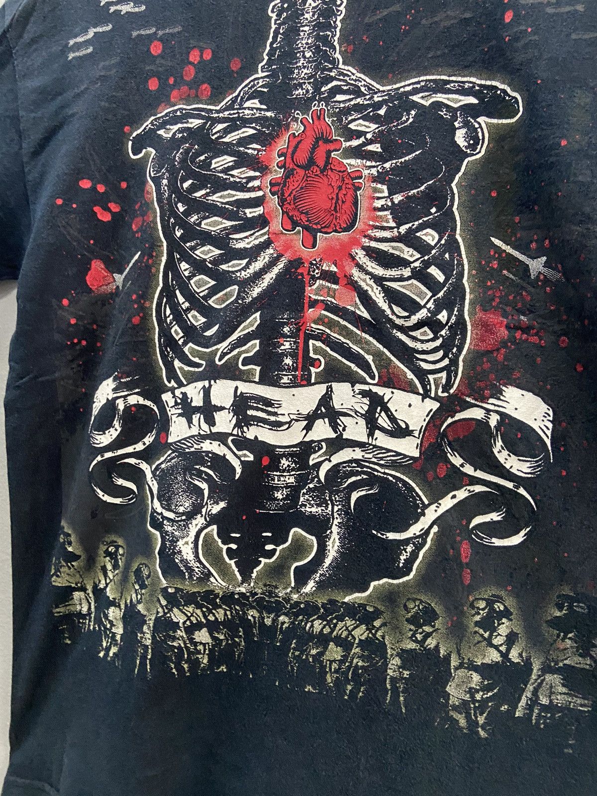 SKELETON BONE SKULLS HEAD WAR TEE SHIRT