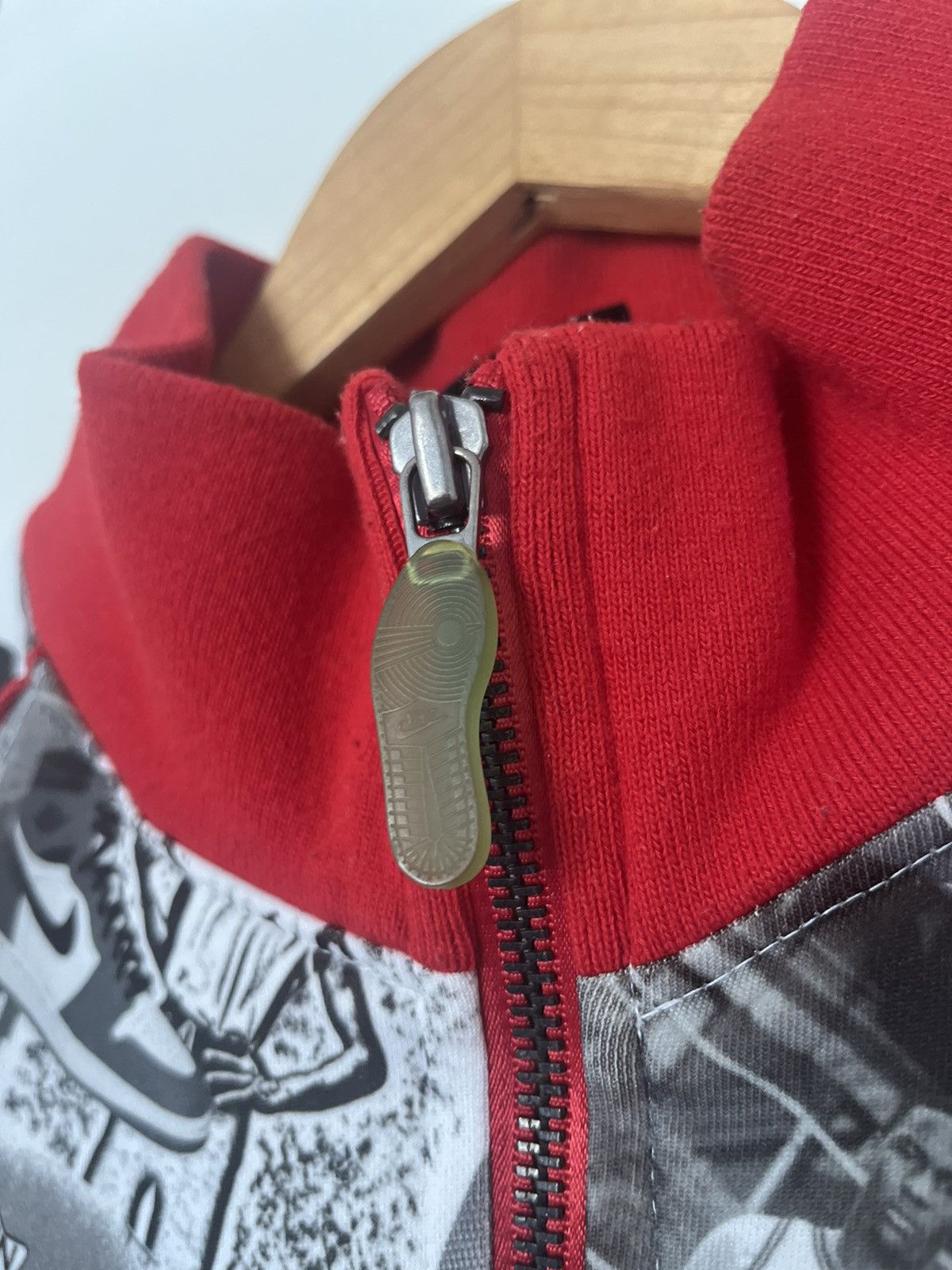 Jordan Brand Vintage Jordan all over print zip jacket Size US L / EU 52-54 / 3 - 3 Thumbnail