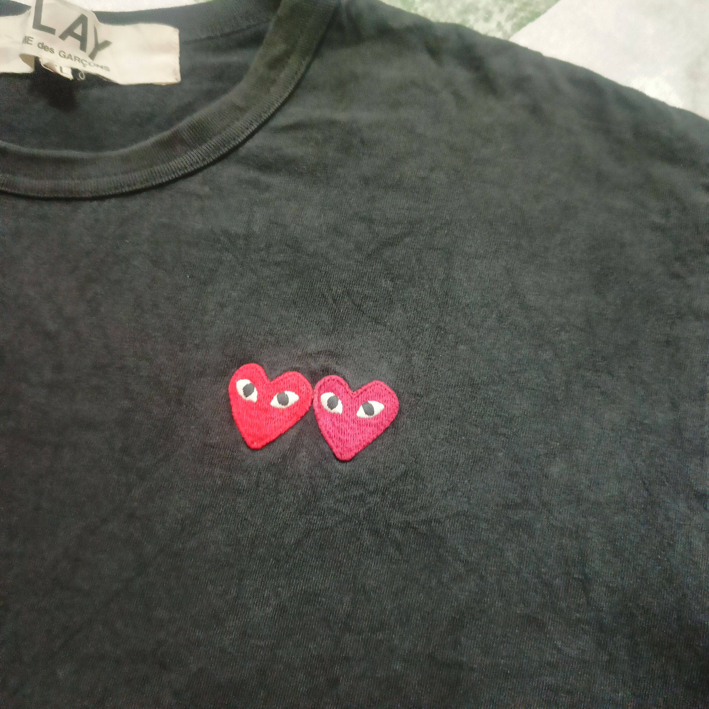 Comme des Garcons × Comme des Garcons PLAY × Japanese Brand PLAY CDG Comme des Garcons Double heart Size US M / EU 48-50 / 2 - 2 Thumbnail