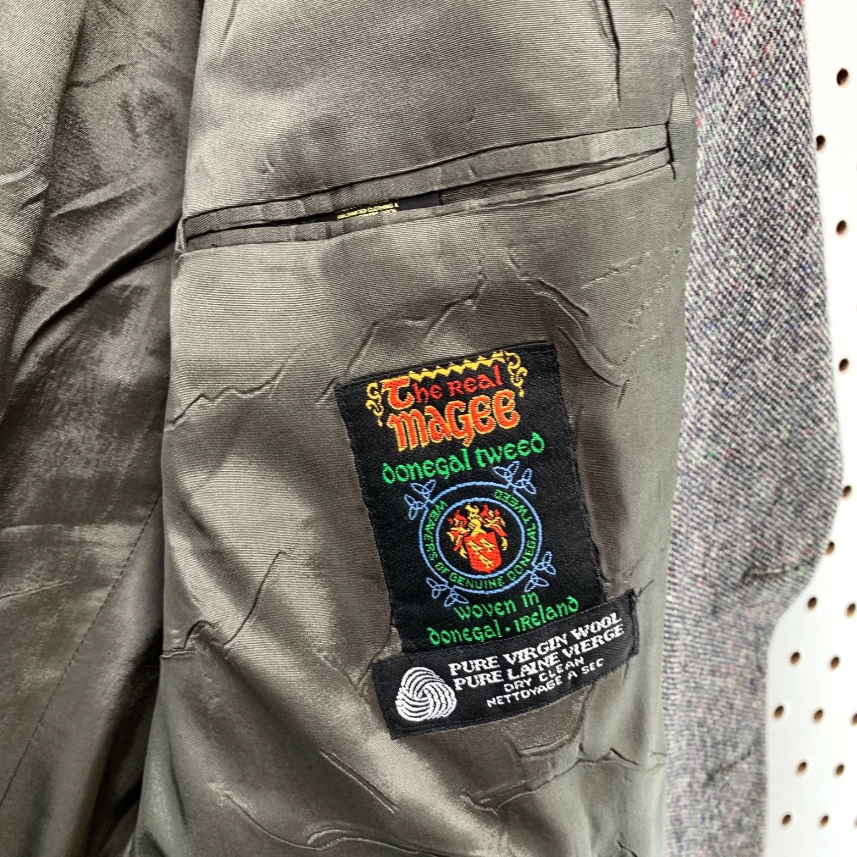 Vintage VINTAGE Magee Blazer Mens 50 Tweed Wool Donegal Speckled Patch Pocket Jacket 2 Piece Notch Lapel, Single-Breasted, Gray, Wool, Chest 50 Size 50R - 3 Thumbnail