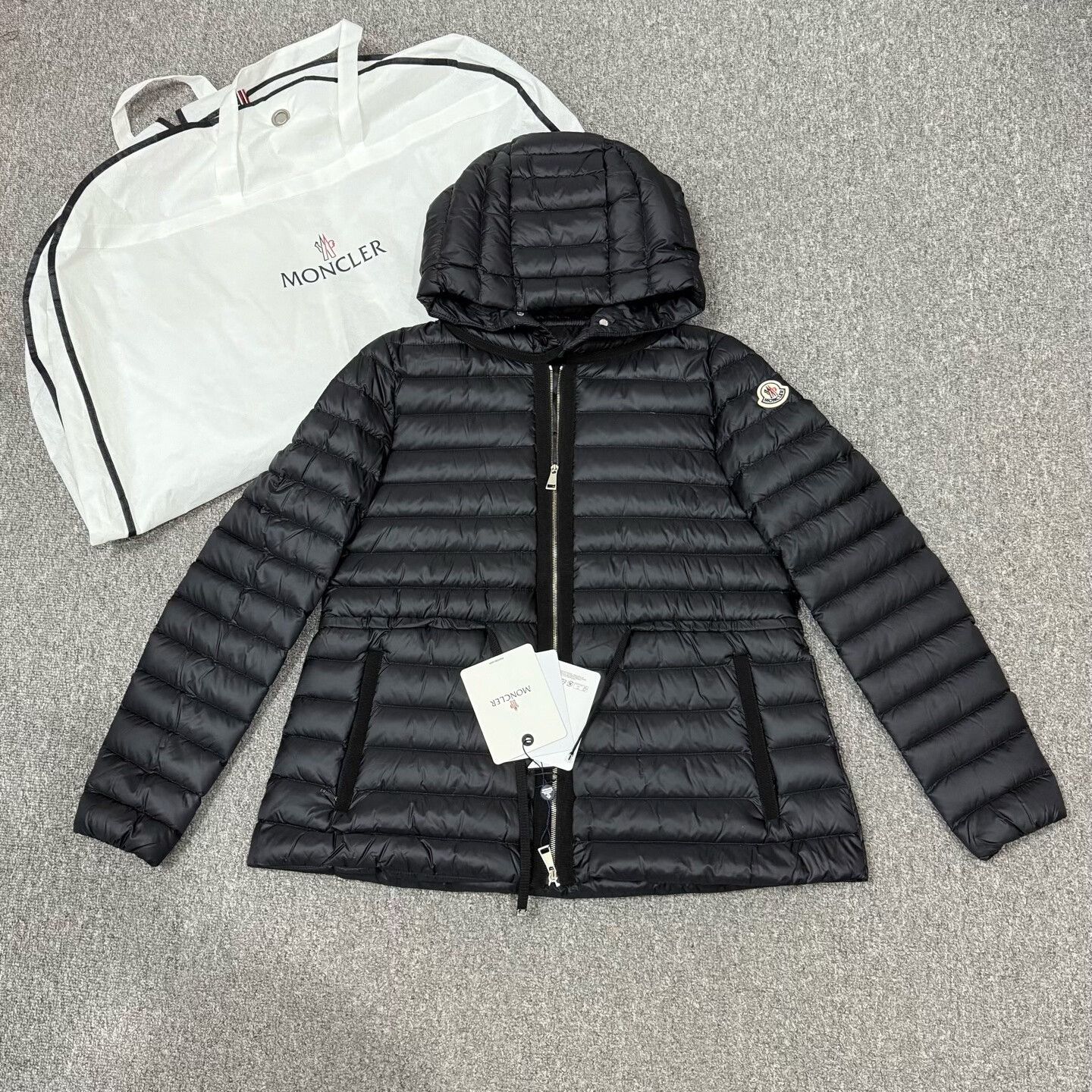 Moncler lightweight black puffer jacket with hood Size S / US 4 / IT 40 - 1 Thumbnail