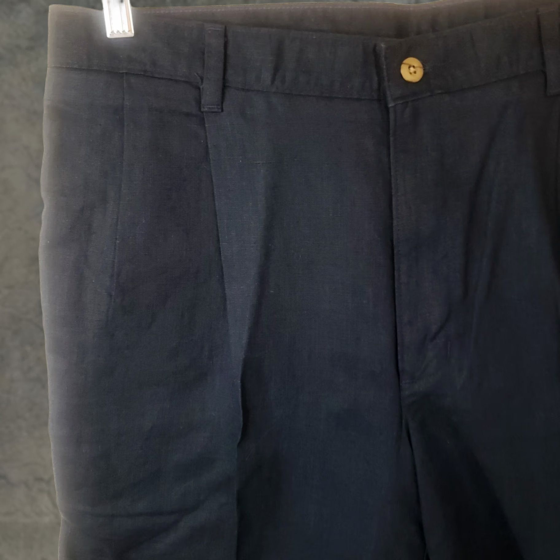 Vintage Northern Isles Men's Navy Blue Pleated Front Shorts Linen Cotton Blend 36x9 Regular Inseam 9 in Navy Chino Casual Travel Summer Spring Fall Mens Size US 36 / EU 52 - 1 Thumbnail