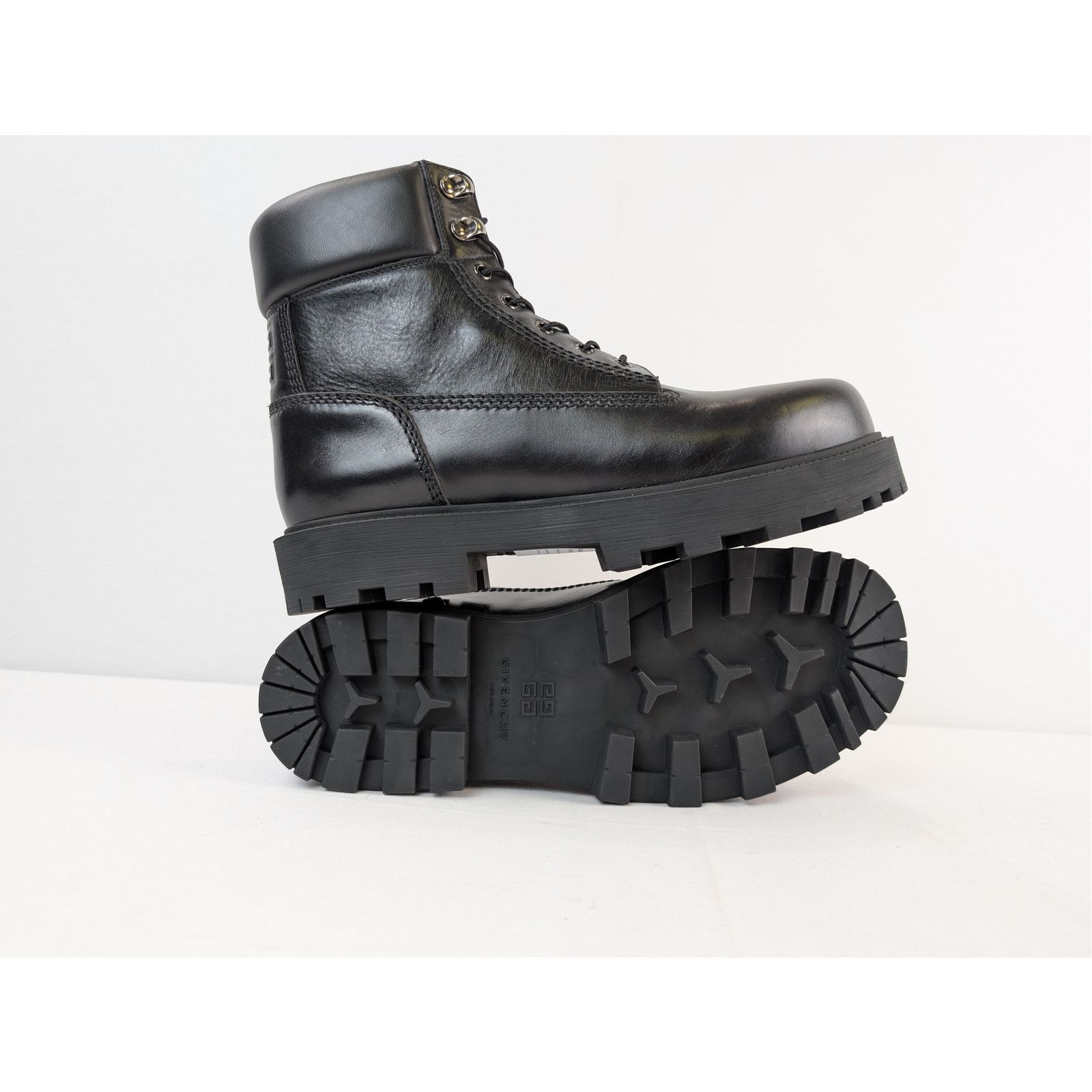 Givenchy o1rshd1 Show Lace-Up Boots in Black Size US 10 / EU 43 - 13 Thumbnail