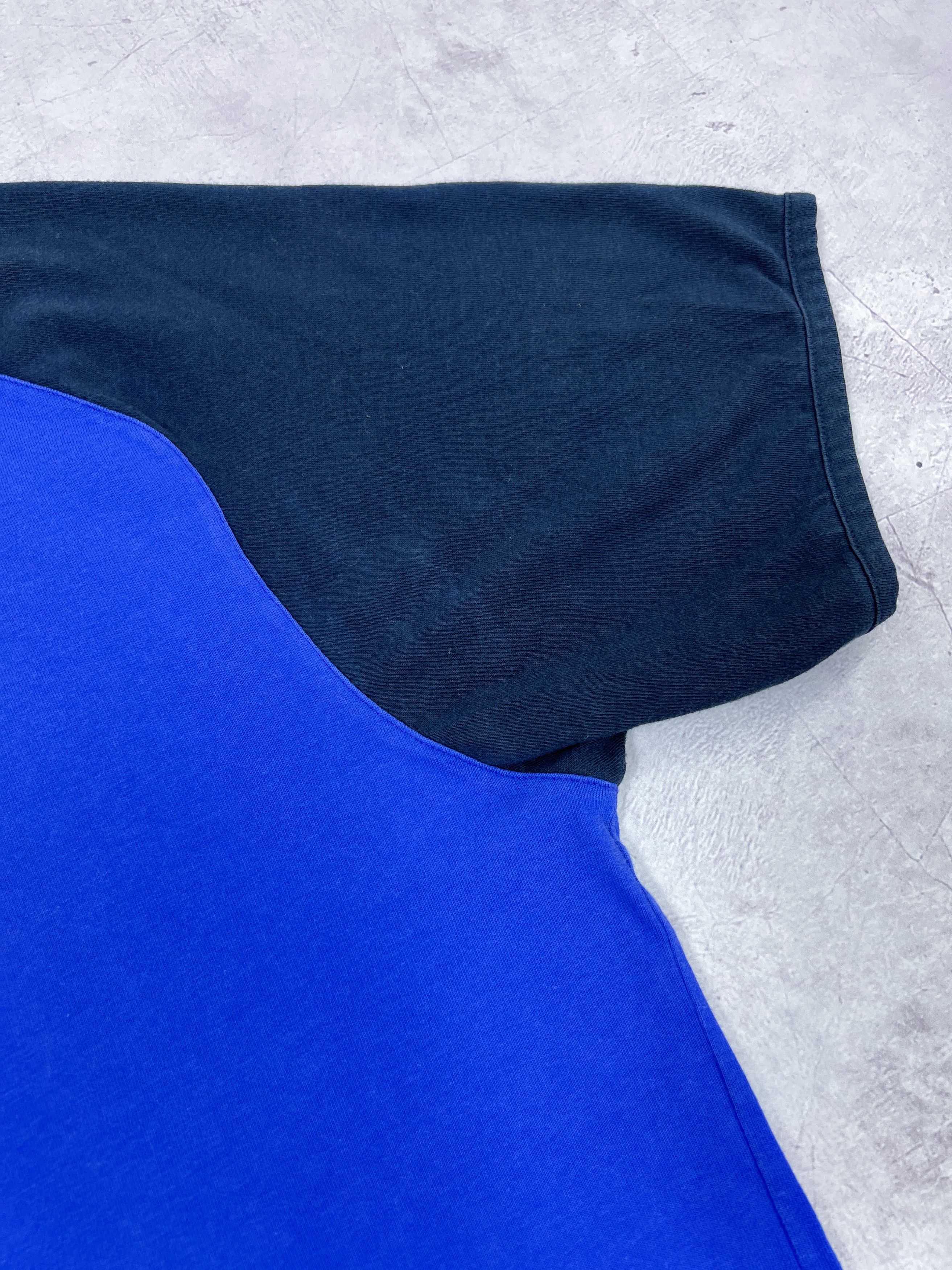 Nike × Vintage Vintage Nike T-Shirt Central Swoosh Logo Size US L / EU 52-54 / 3 - 8 Thumbnail