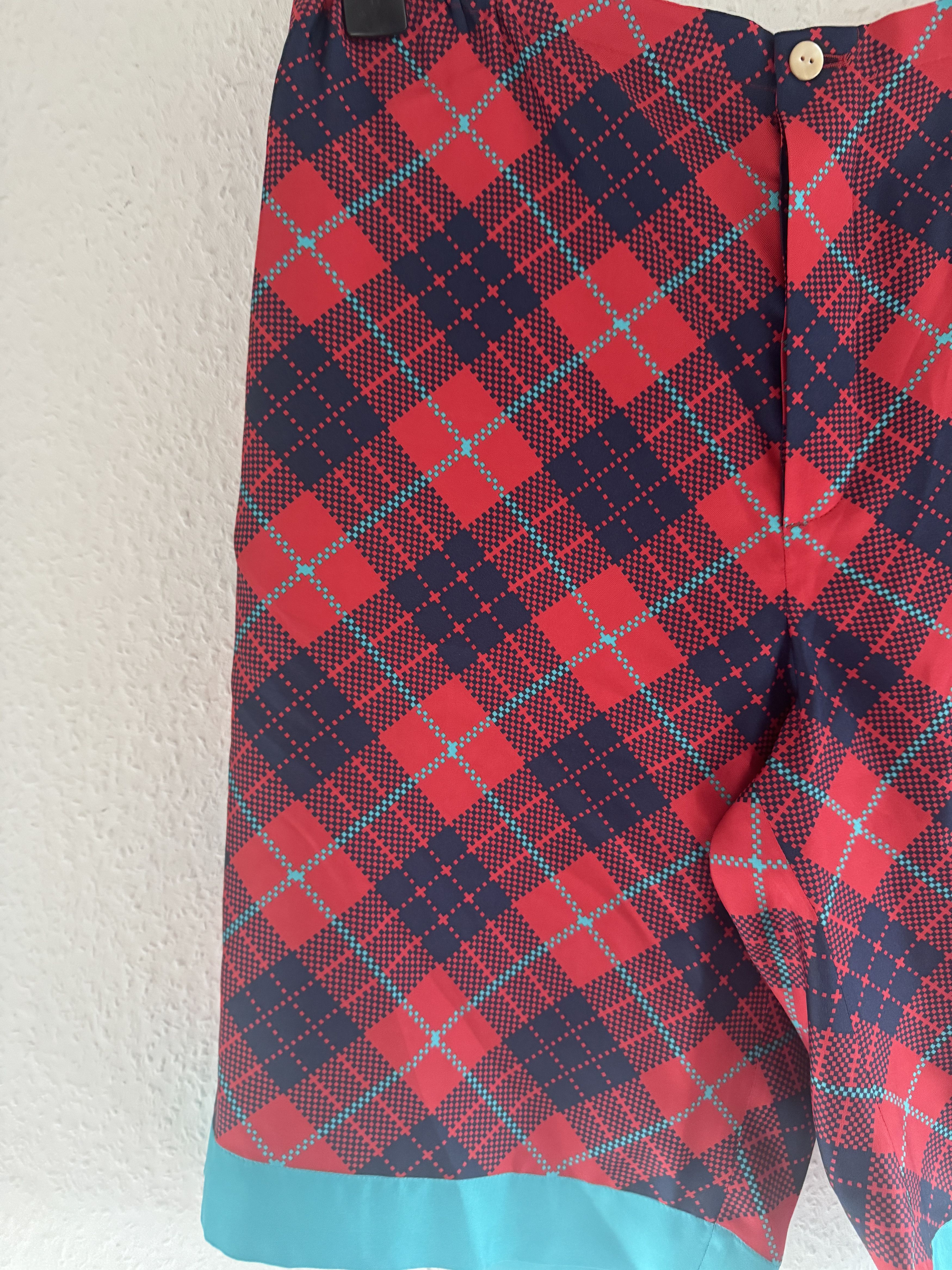 Gucci Checkered Silk Shorts with Blue Hem Size US 34 / EU 50 - 6 Thumbnail