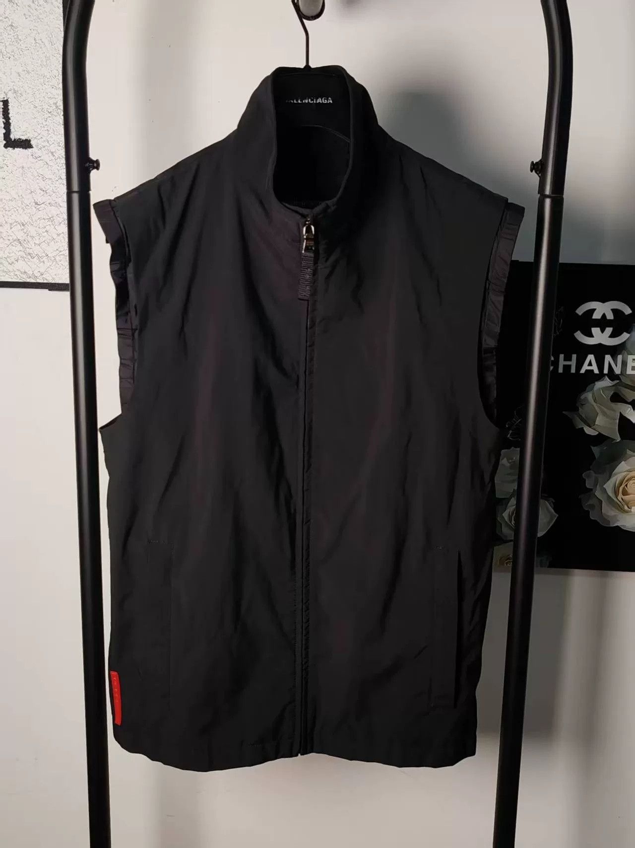 Prada Prada Logo Vest with Gel Strips Size US S / EU 44-46 / 1 - 1 Thumbnail