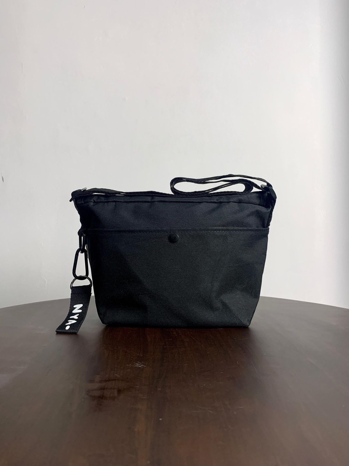 Issey Miyake × Ne-Net Cat Logo Small Sling Bag Size ONE SIZE - 2 Thumbnail